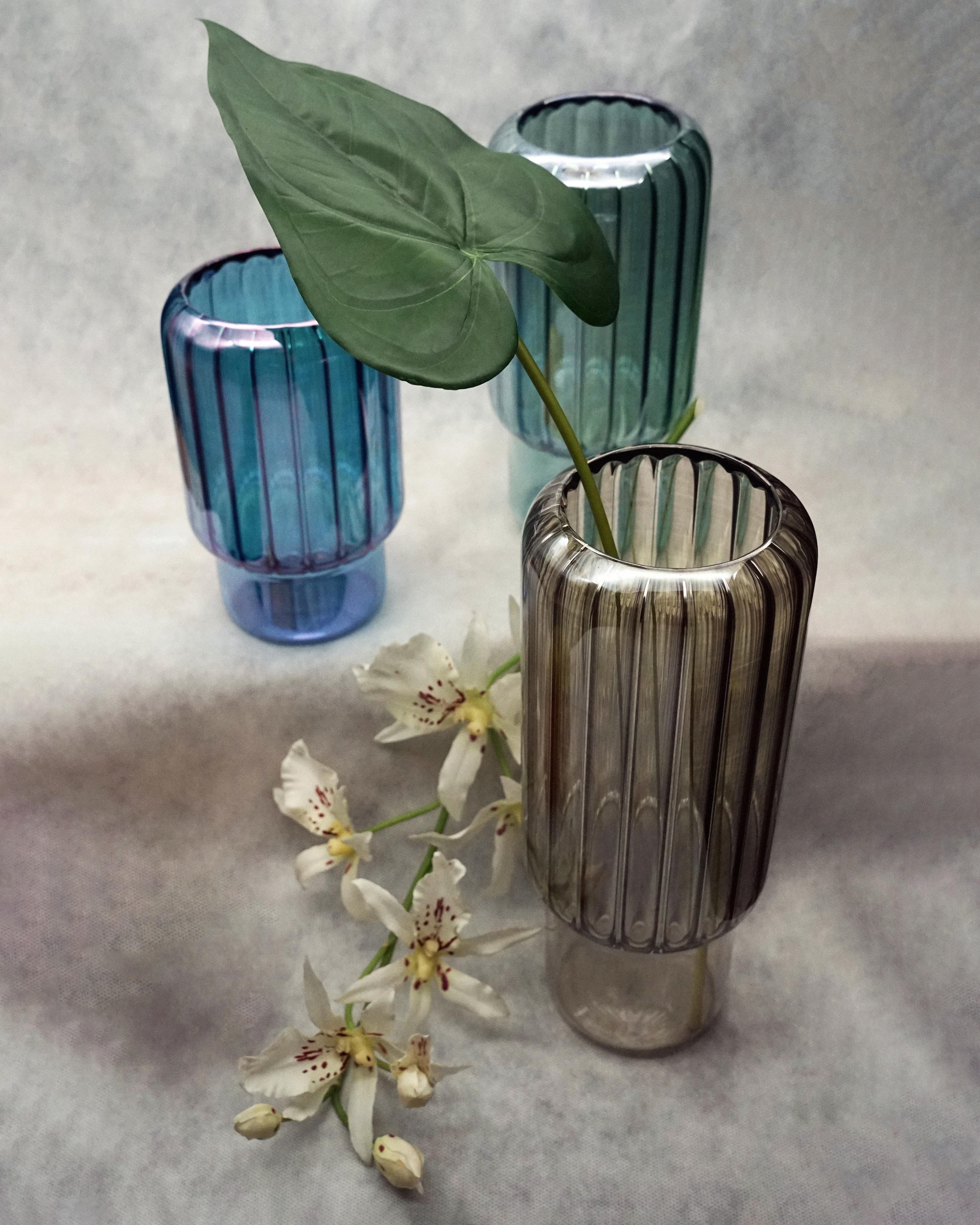 Hand-Crafted 21st Century Handcrafted Glass Vase BRUMMA Medium, Green Color, Medium, Kanz  For Sale