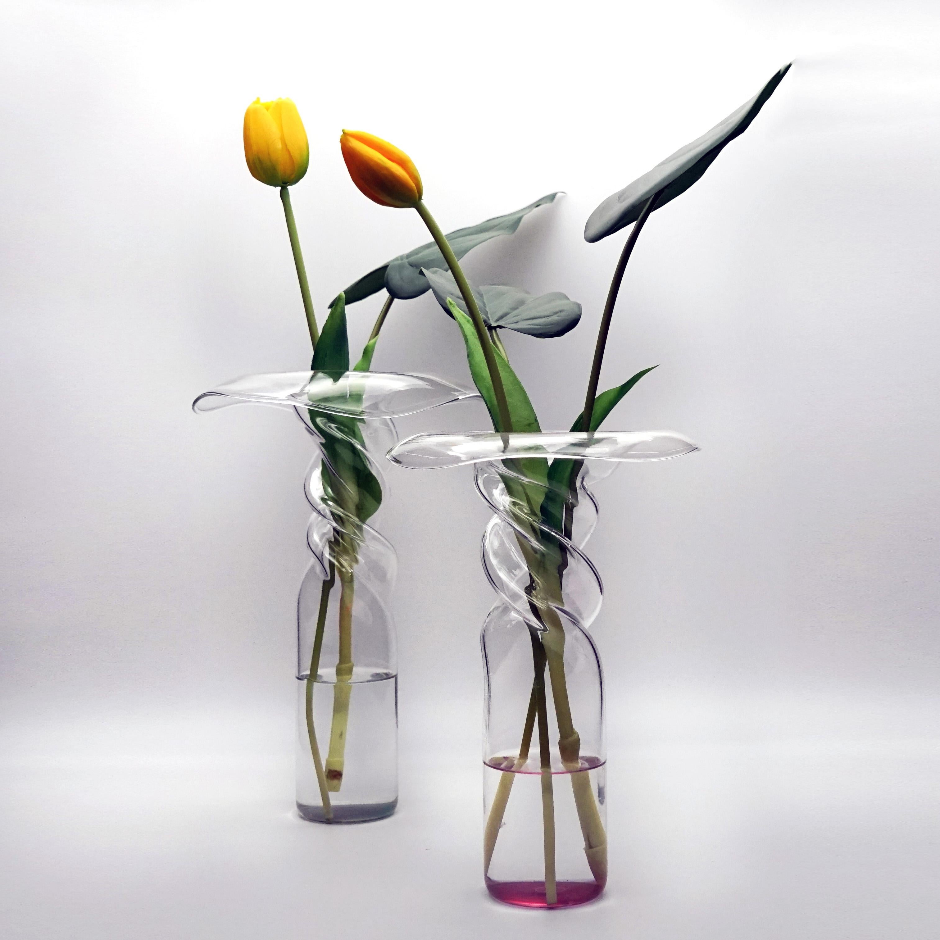 Other 21st Century Handcrafted Glass Vase Poppy, Violet Bottom, Kanz Architetti For Sale