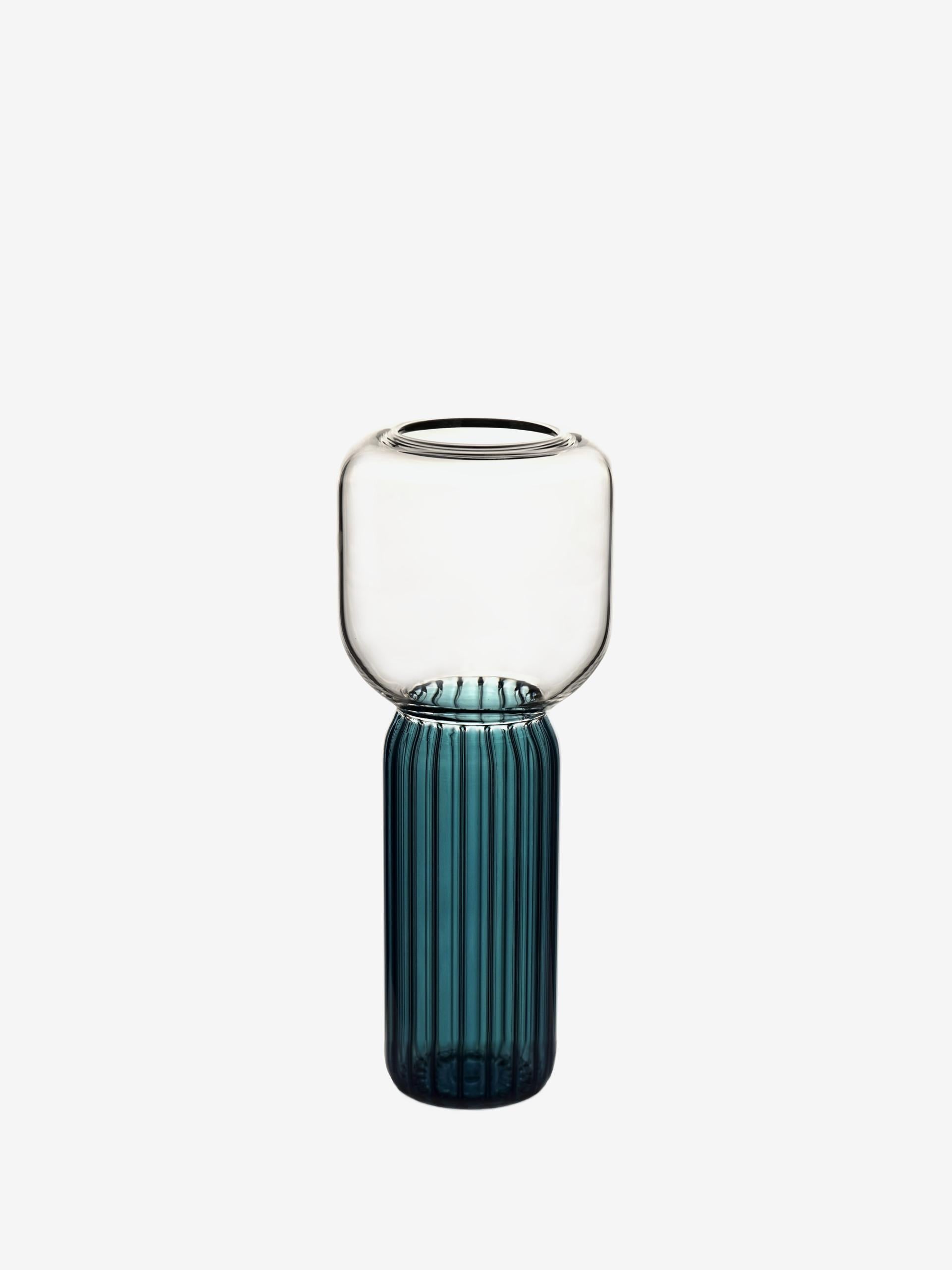 Italian Set de vases en verre fait main, Lollo, couleur bleue, Kanz, disponible en vente