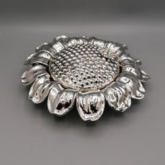 21th Century Italian solid silver box in the hape of a Sunflower
