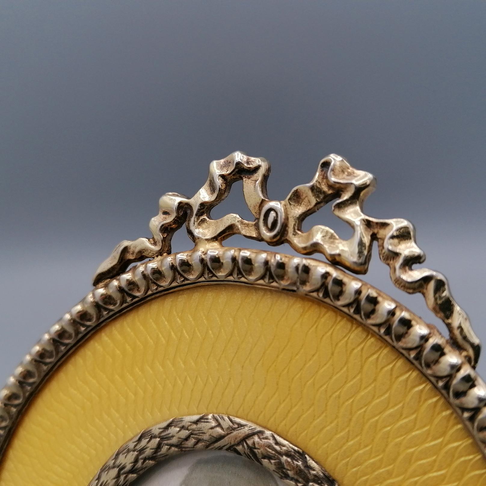 Cadre italien du 21e siècle en argent sterling émaillé et doré en vente 2