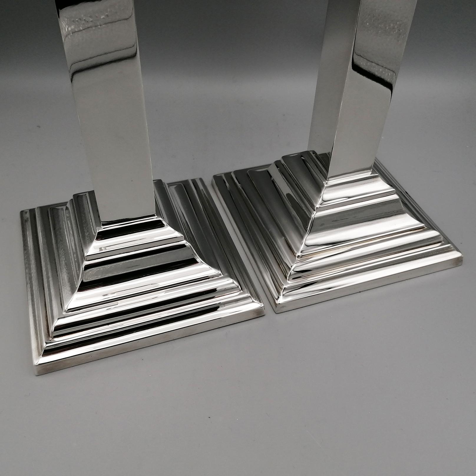 Siglo XXI Pareja de candelabros cuadrados modernos italianos de plata de ley Italiano en venta
