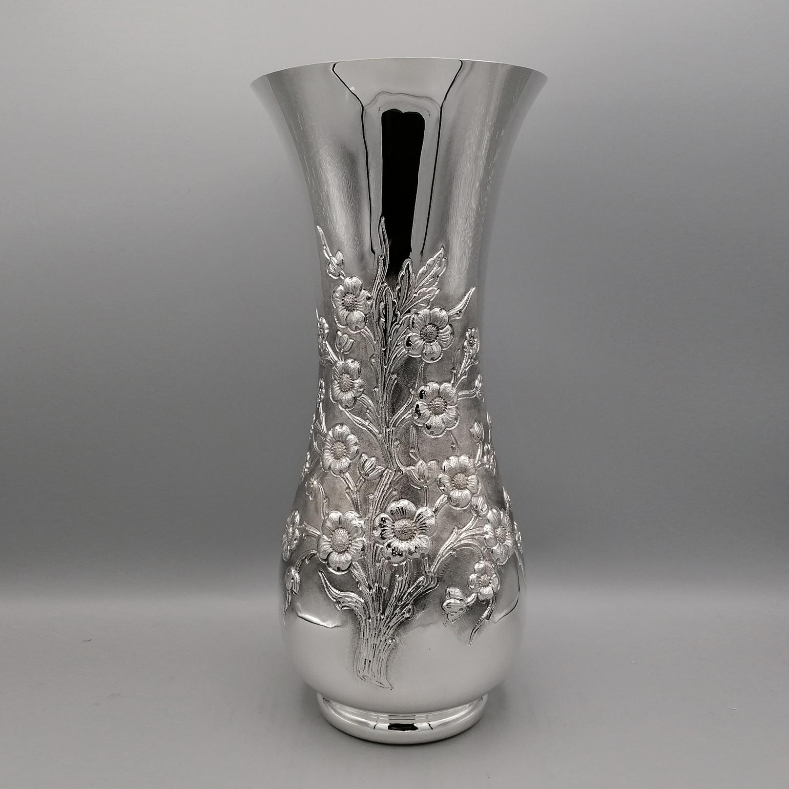21th Century Italian Sterling Silver Vase For Sale 8