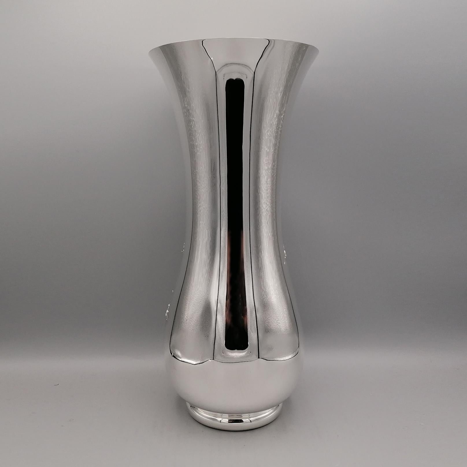 Argent sterling Vase italien du 21ème siècle en argent sterling en vente