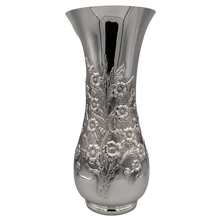 21th Century Italian Sterling Silver Vase For Sale at 1stDibs