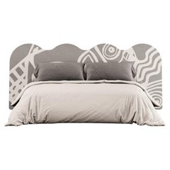 Mid-Century Modern Bed Queen Size in Grey & White Wave Shape Wood Headboard