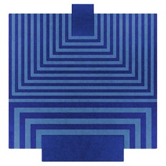 Tapis géométrique bleu Yves du 21e siècle fait à la main avec motif d'abat-jour bleu profond