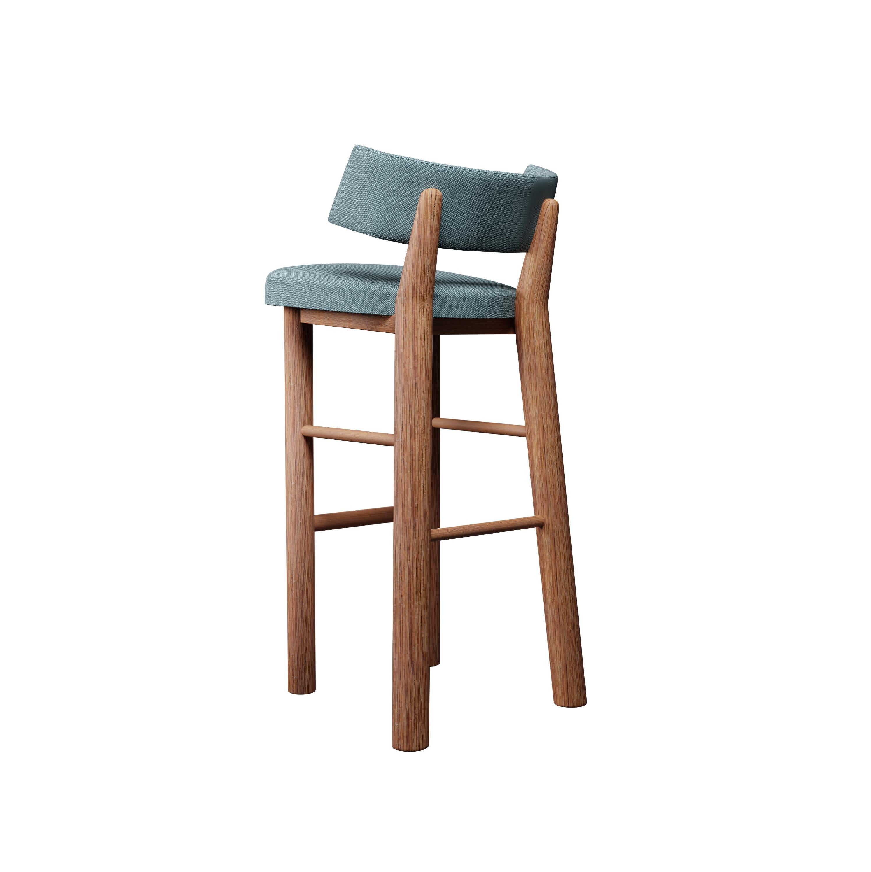 Portugais Tabouret de bar Moss du 21e siècle en tissu bleu tissé uni, fabriqué à la main par Murmurio en vente