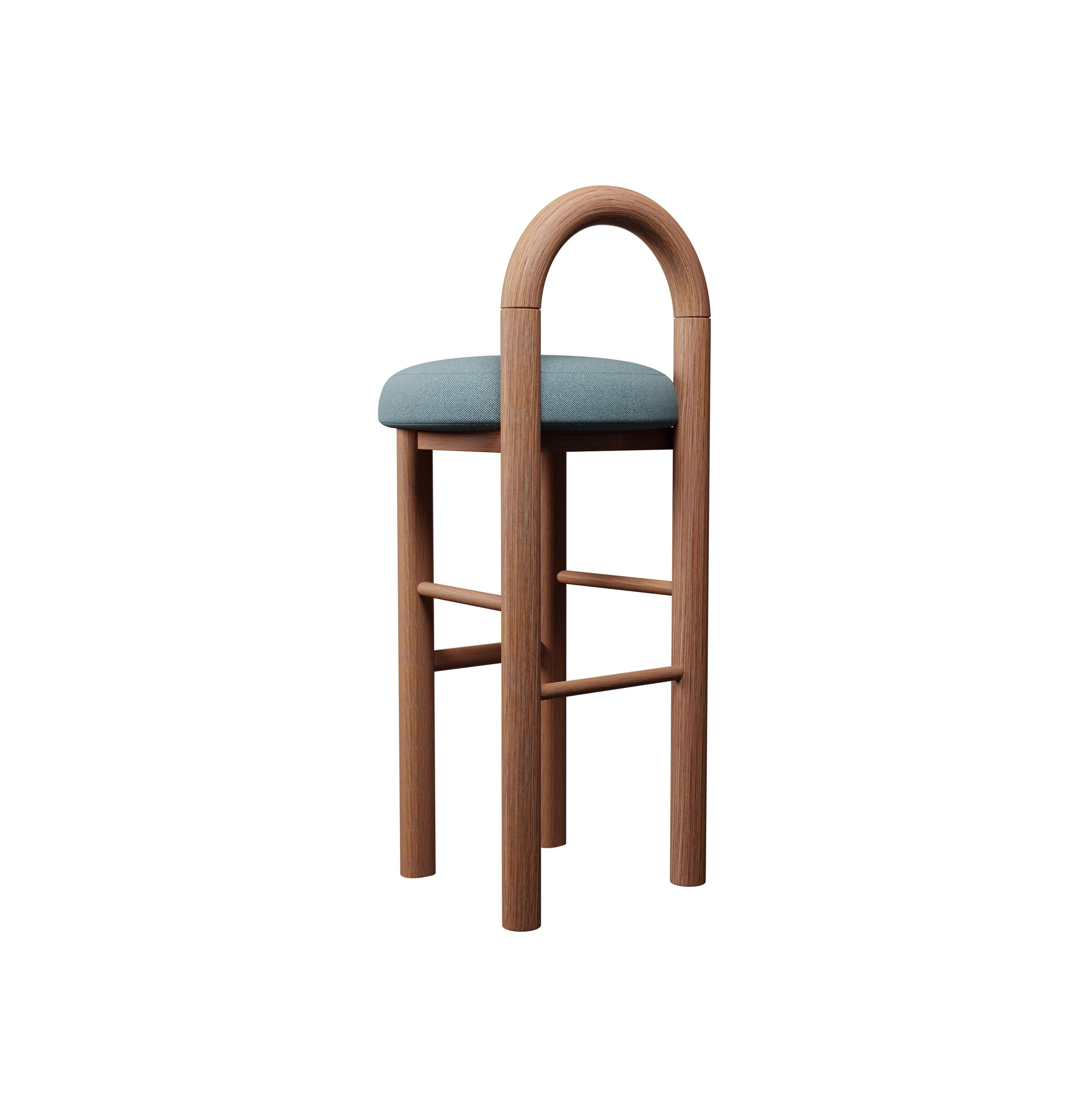Moss Barhocker U aus dem 21. Jahrhundert in blauem, schlichtem Webstoff, handgefertigt von Murmurio (Portugiesisch) im Angebot