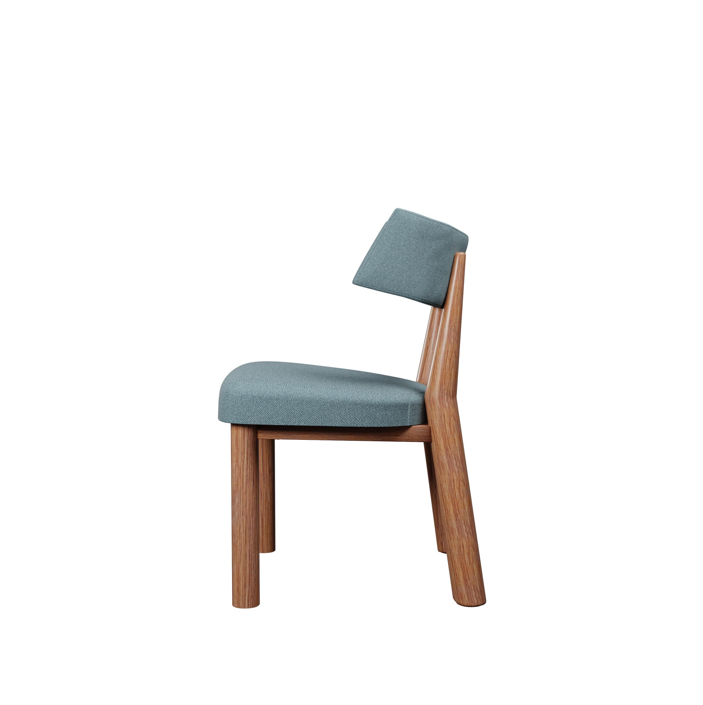 Portugais Chaise Moss du 21e siècle en tissu bleu tissé uni, fabriquée à la main par Murmurio en vente