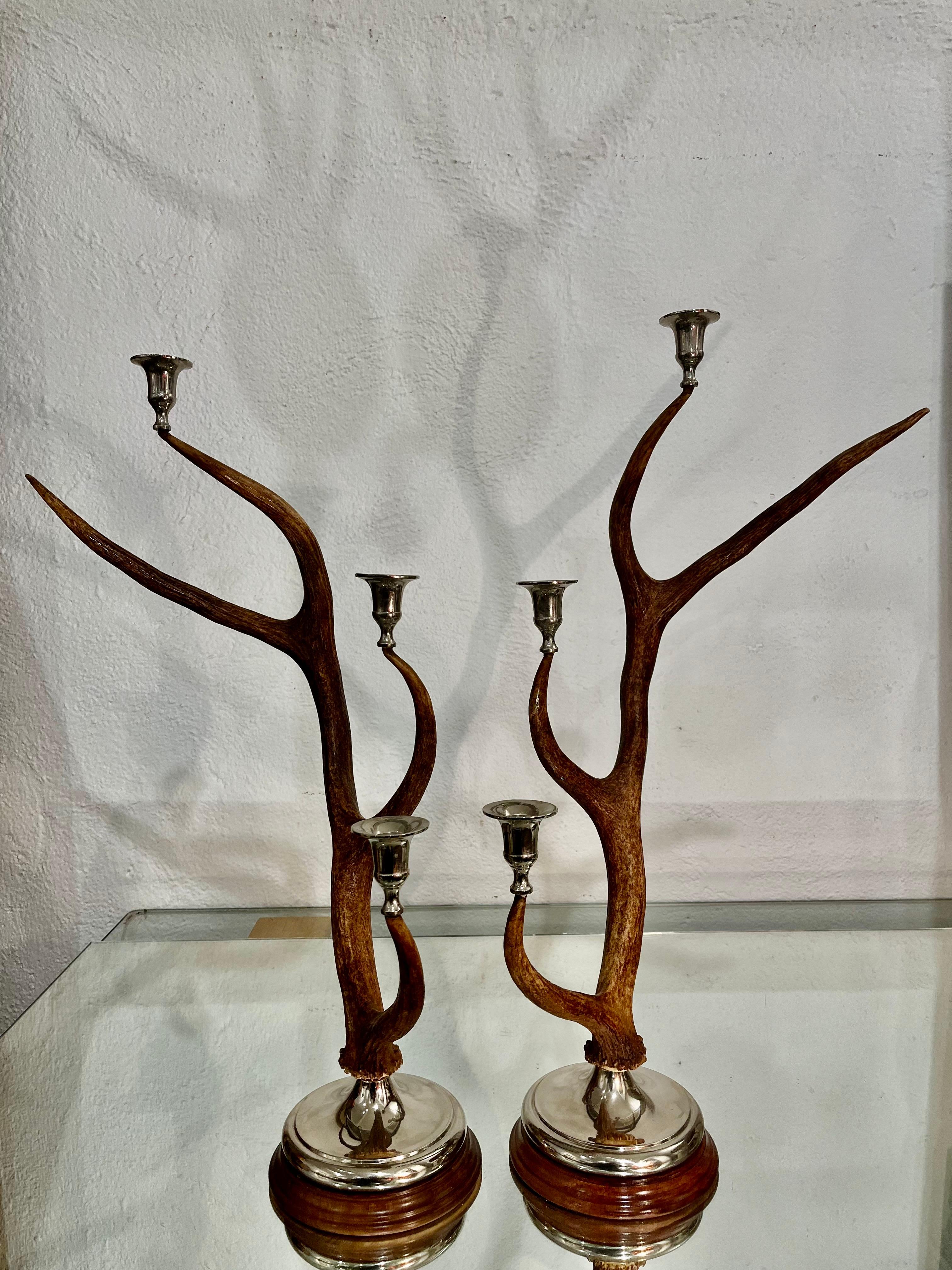 21th Century Pair of Deer Antler and Metal Candlestick In Excellent Condition In Madrid, ES