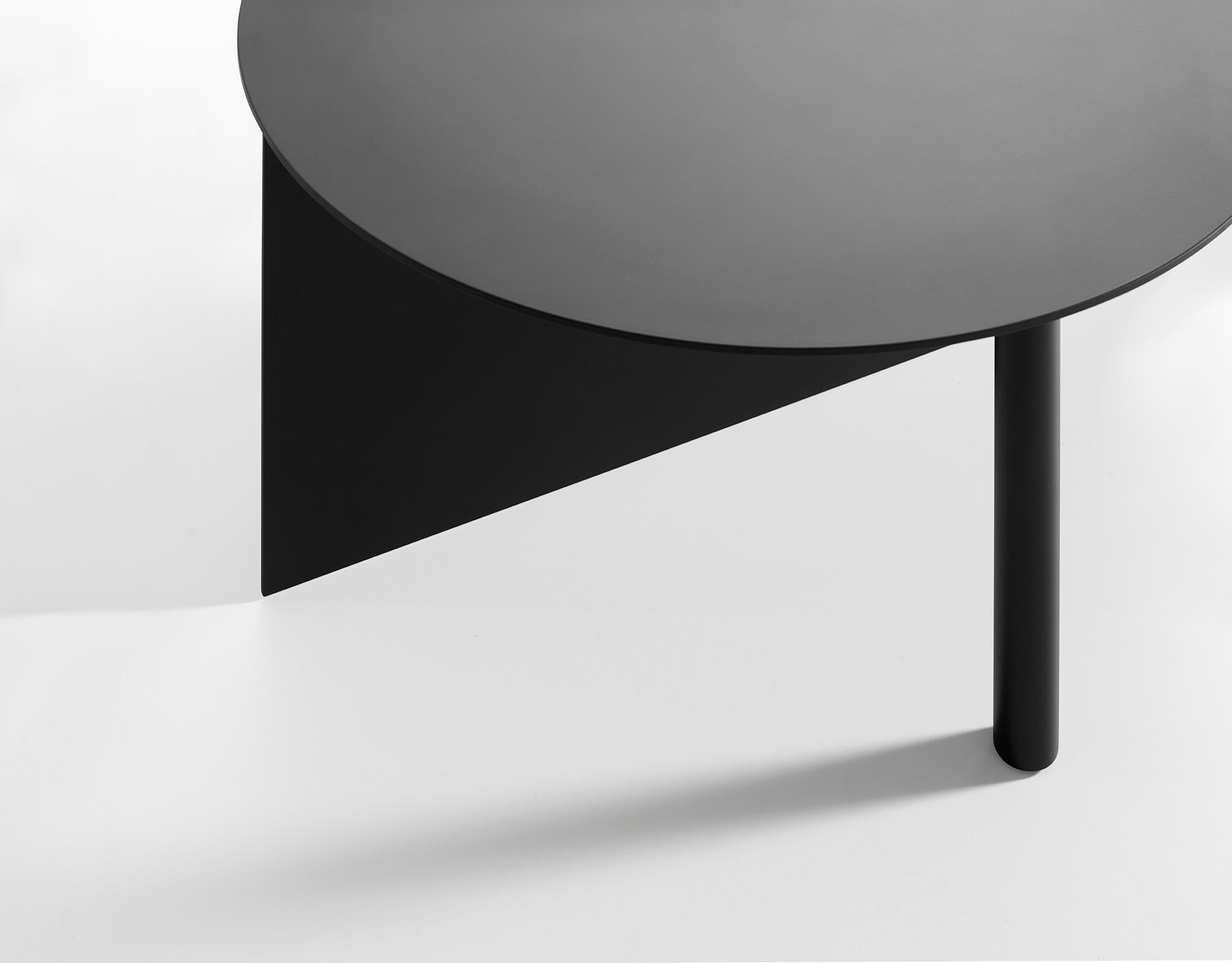 Piatto is a family of tables made from solid steel plate, despite the material, however, the objects look light. The range includes small side tables, large coffee tables, and tall display tables. Piatto tables are perhaps familiar, the angles,