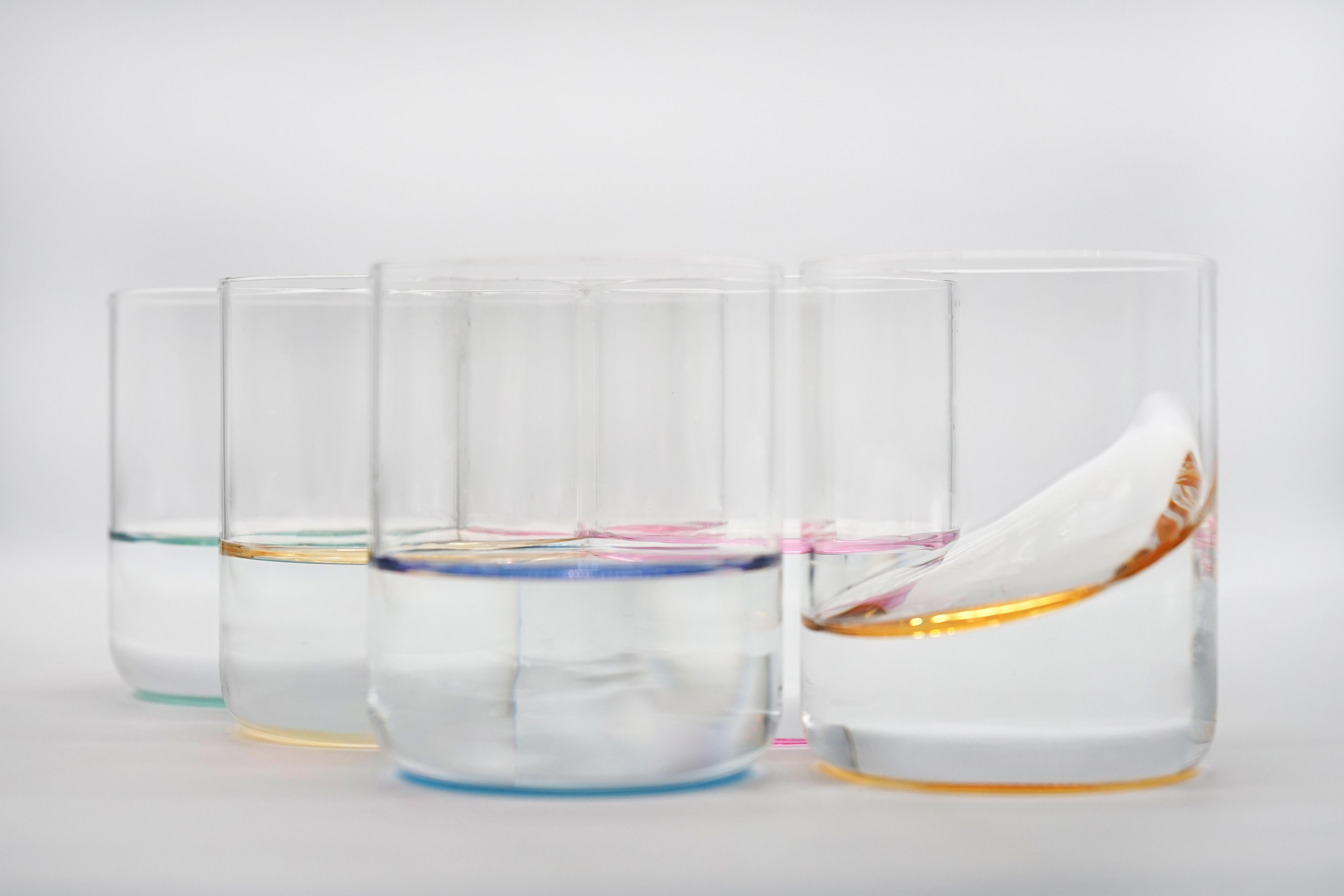 Fait main 21e siècle - Ensemble de 6 verres colorés en forme d'iris, fabriqués à la main, Kanz Architetti en vente