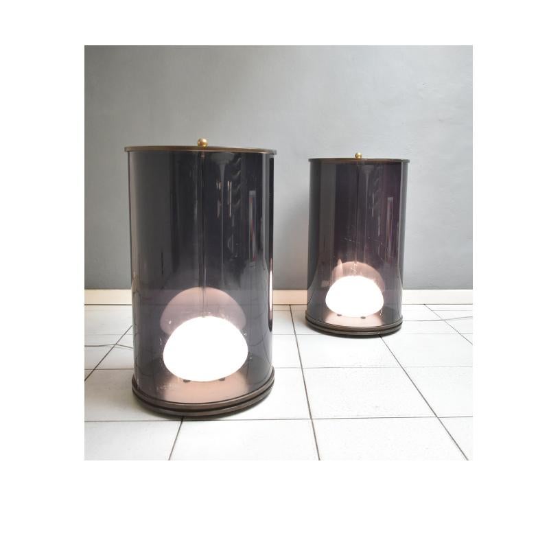 Mid-Century Modern 21st Century, Set of Two Luminous Columns in Brass and Plexiglass For Sale