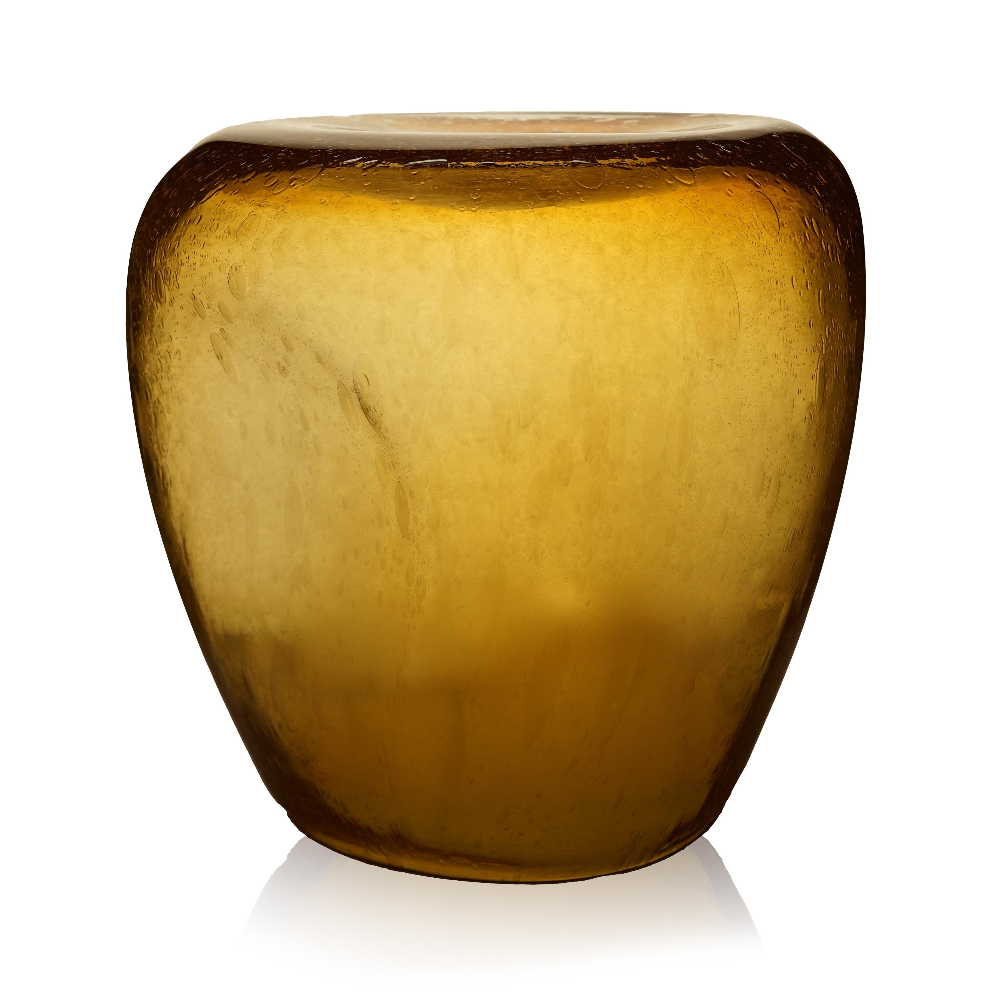 Italian 21th Century,  Side Table and Stool, Isola , Murano Blown Glass, Topaz Pulegoso For Sale