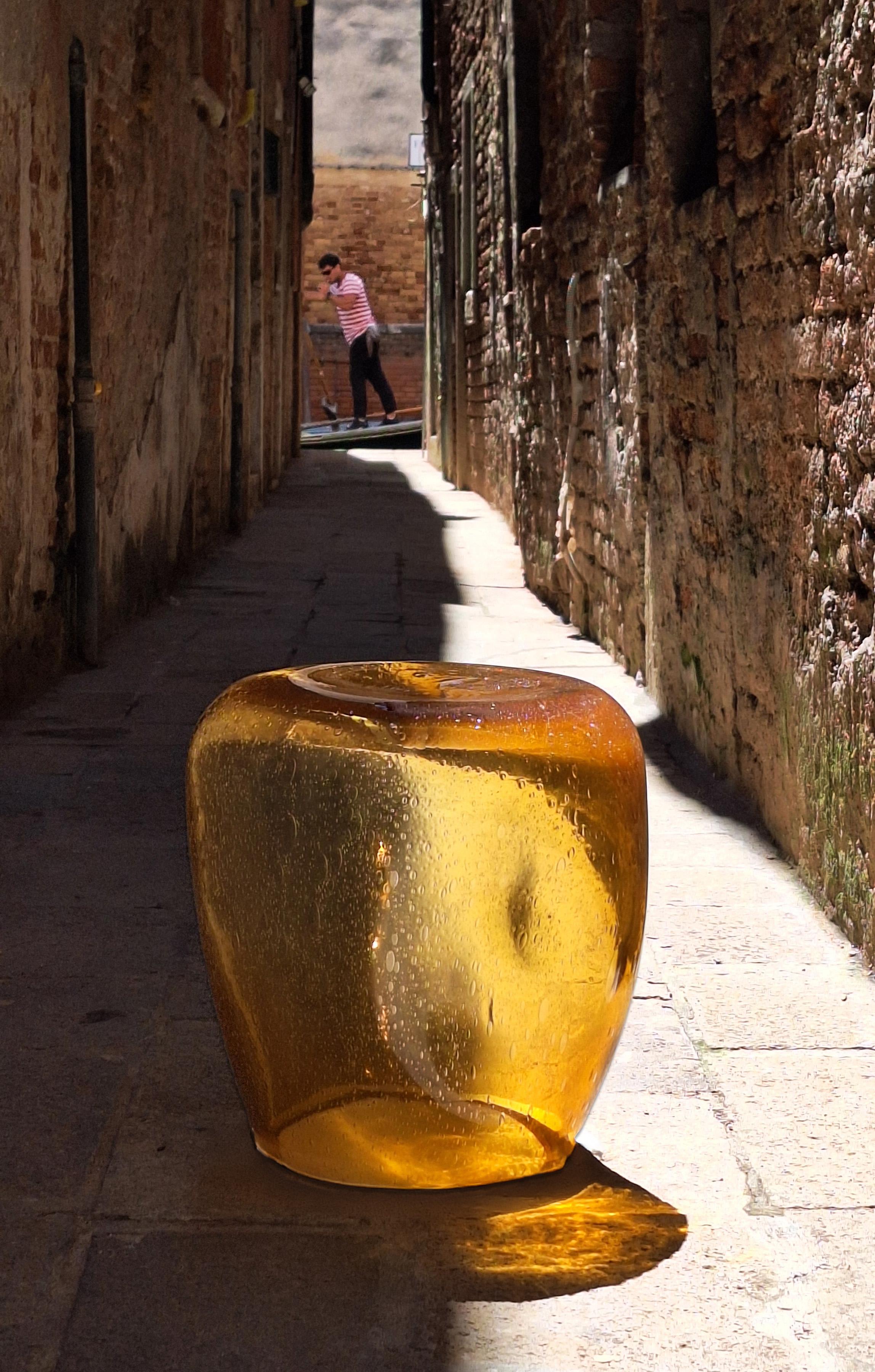 Table d'appoint Isola, verre soufflé de Murano, Pulegoso topaze, Kanz Neuf - En vente à Venezia, Veneto