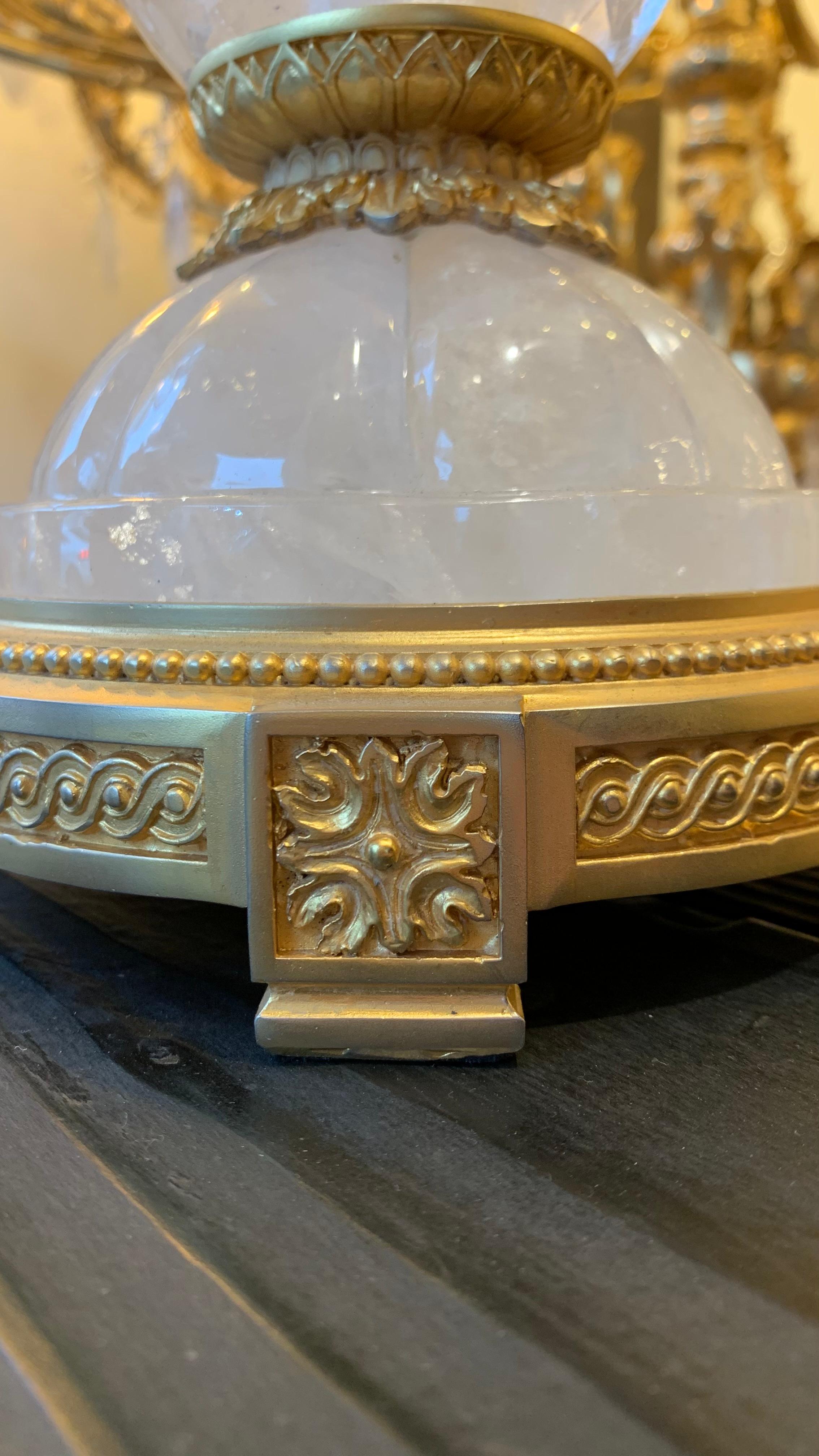 Tischlampe aus Goldbronze und Bergkristall aus dem 21. Jahrhundert (Bronze) im Angebot