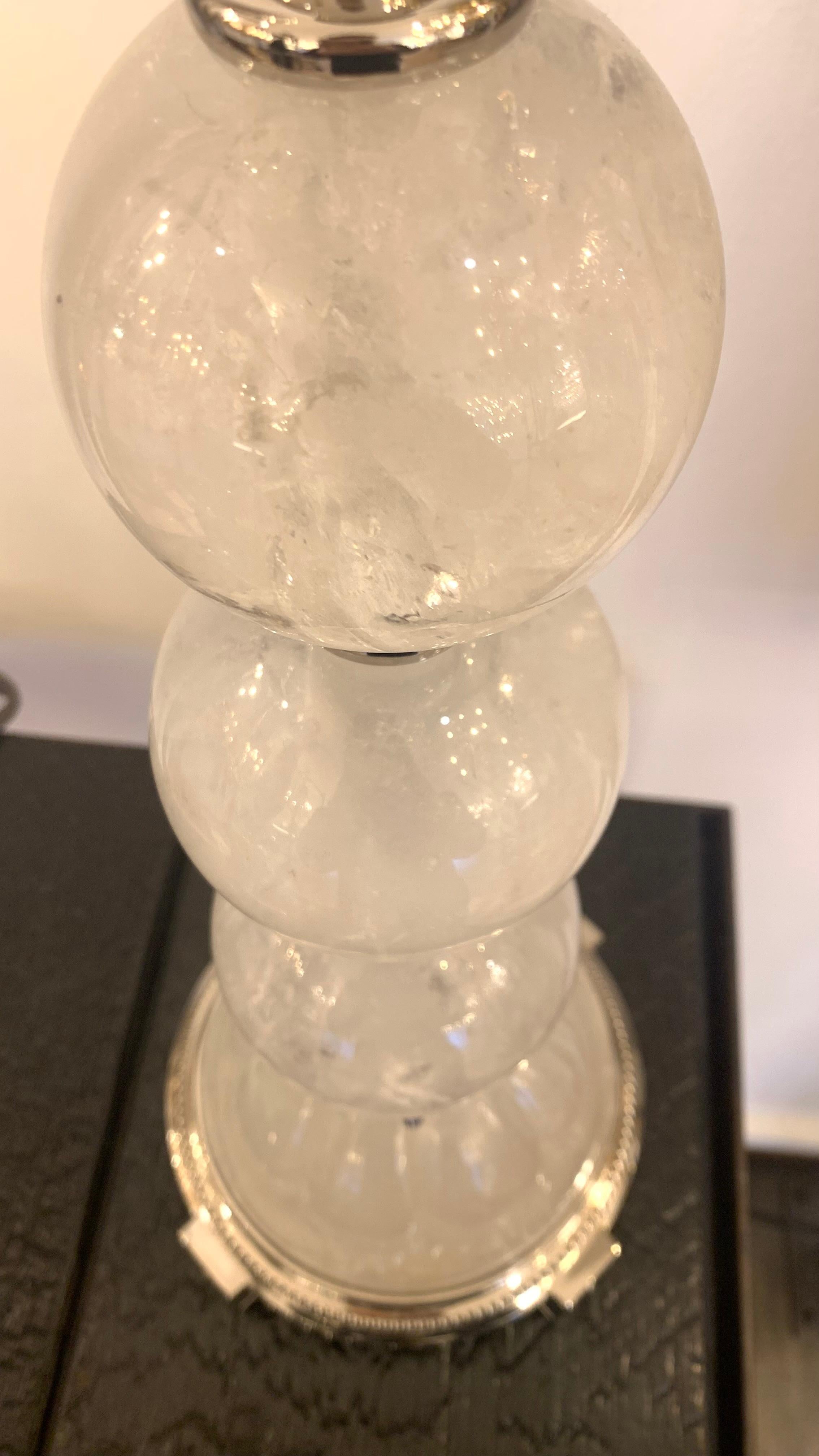 Tischlampe aus Nickelbronze und Bergkristall aus dem 21. Jahrhundert (Französisch) im Angebot