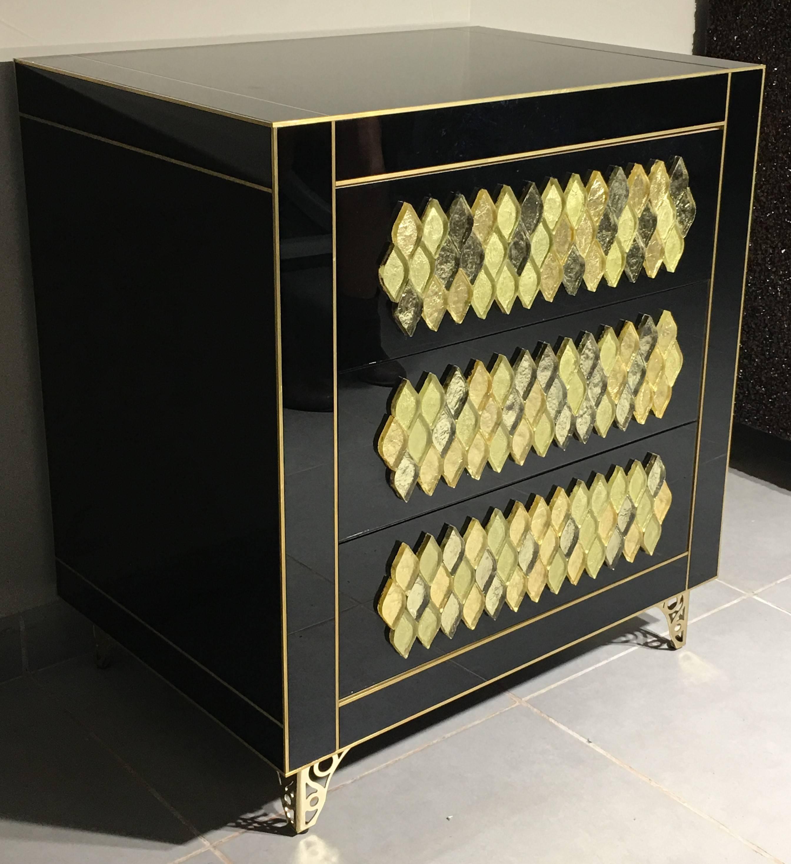 Modern 21th Handmade Mirrored Commode or Chest of Drawers in Murano Glass & Brass Inlay