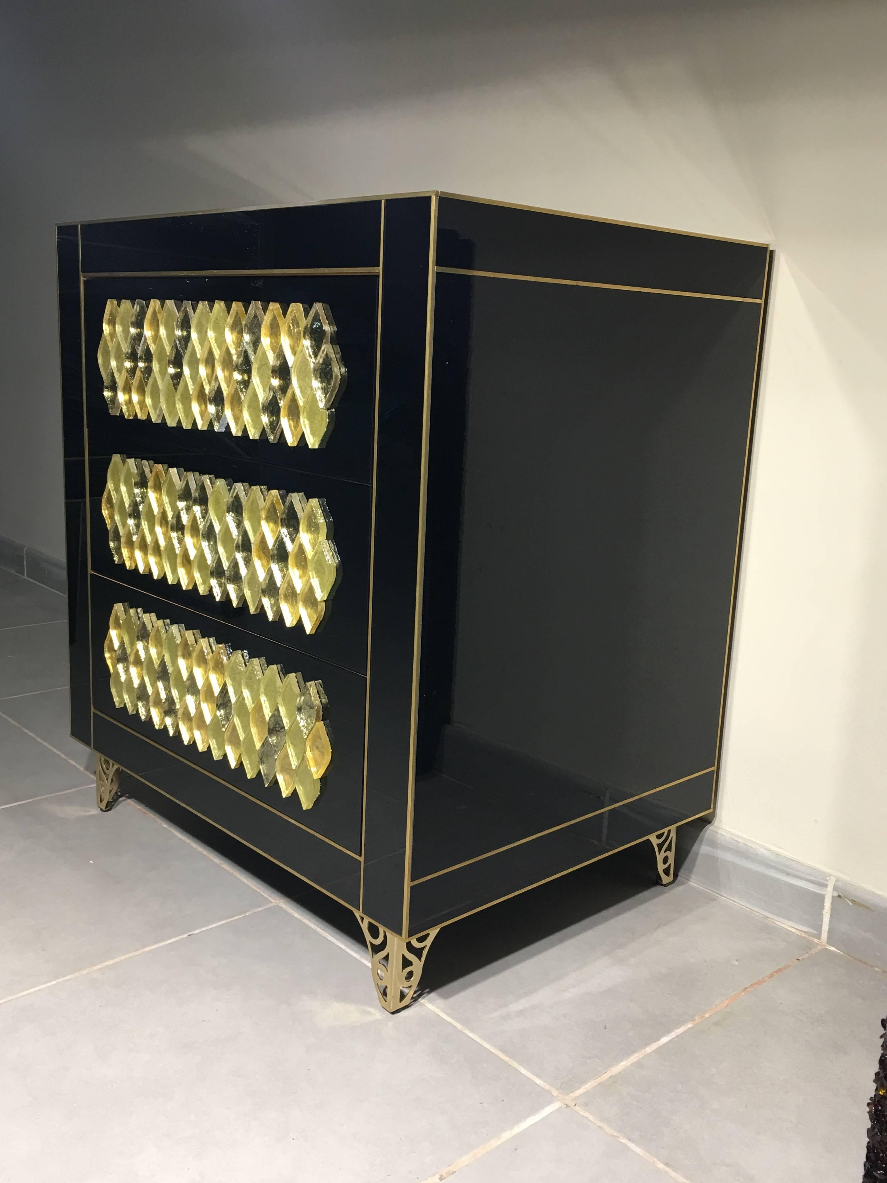 21th Handmade Mirrored Commode or Chest of Drawers in Murano Glass & Brass Inlay In Excellent Condition In Miami, FL