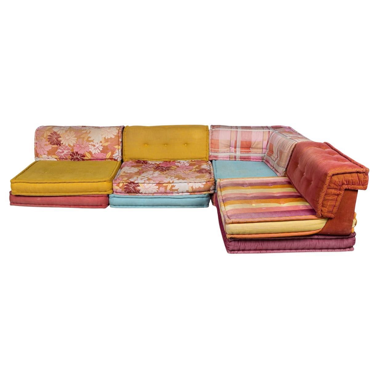 How is the Mah Jong sofa made?