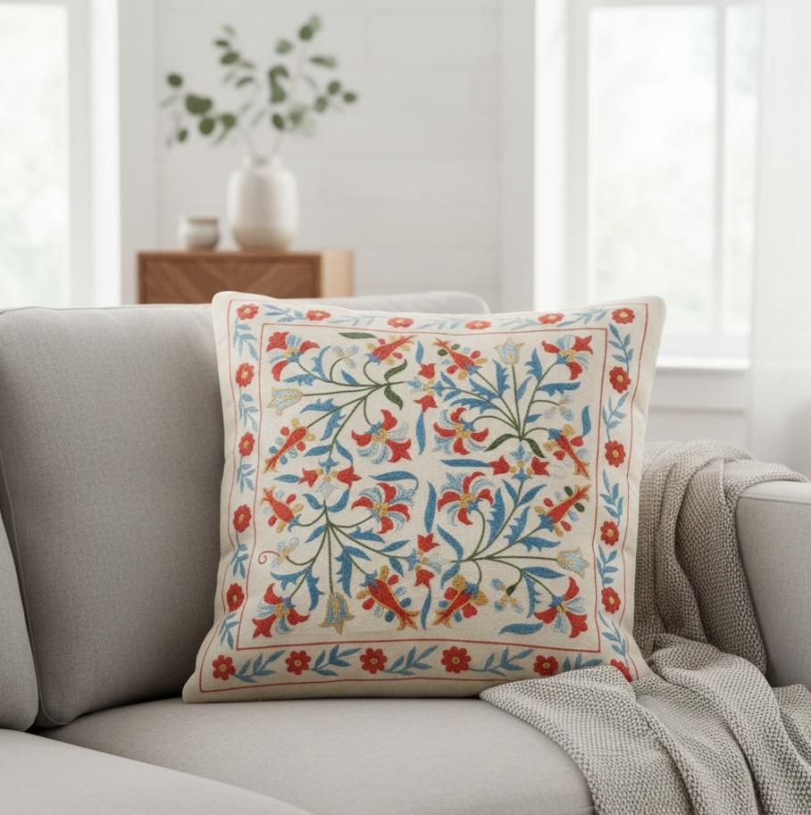 21"x20" couverture de coussin 100 % soie. Taie d
oreiller brodée à la main. Oreiller en dentelle de luxe