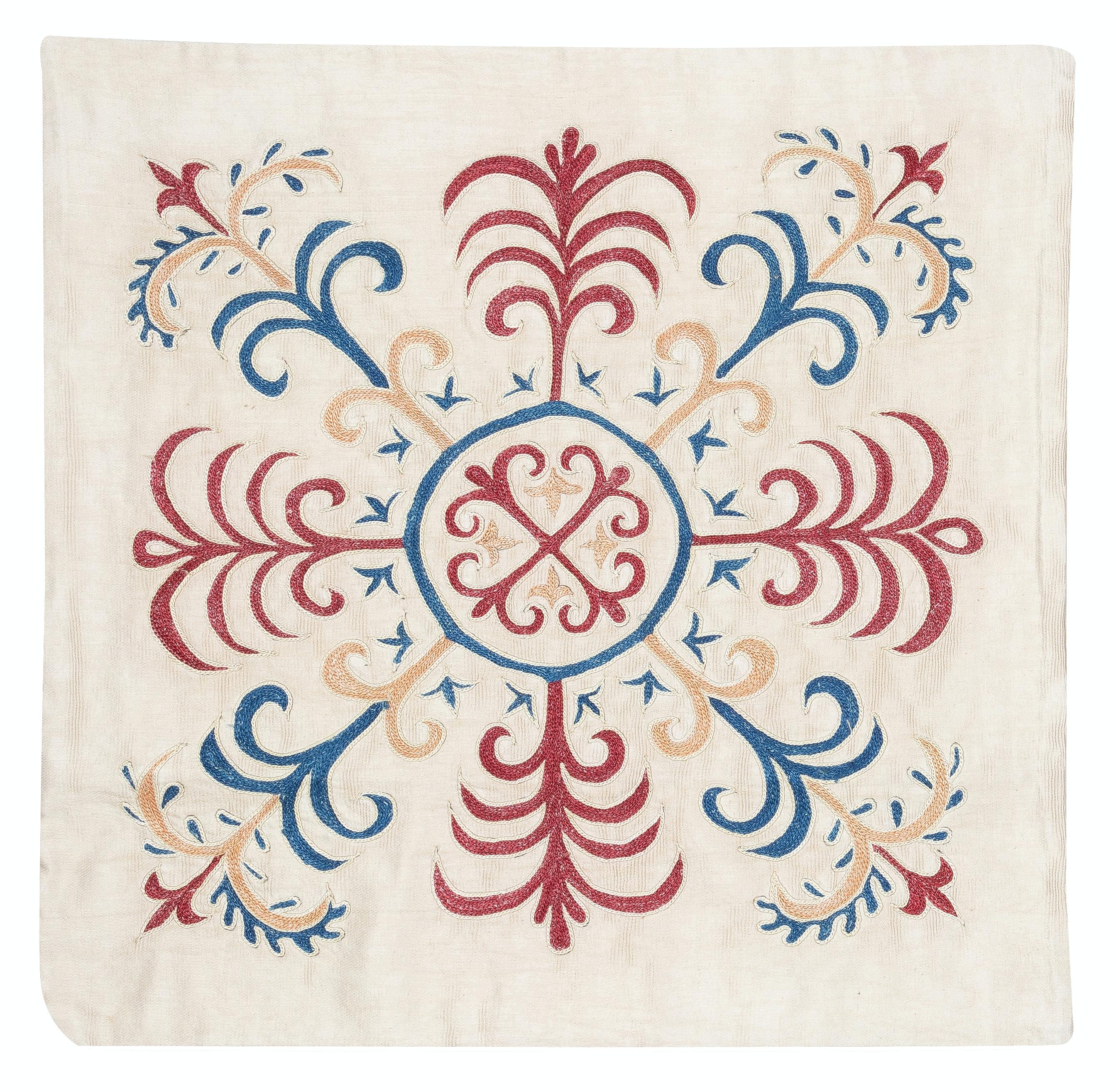 Suzani Copricuscino ricamato in seta al 100% da 21 