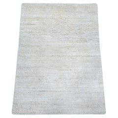 2'1"x3' Bone White Single Color Modern Peshawar Hand Knotted Pure Wool Rug