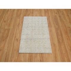 2'1"x3' Ivory Hand Loomed Salt and Pepper Effect Wool Mat Small Oriental Rug