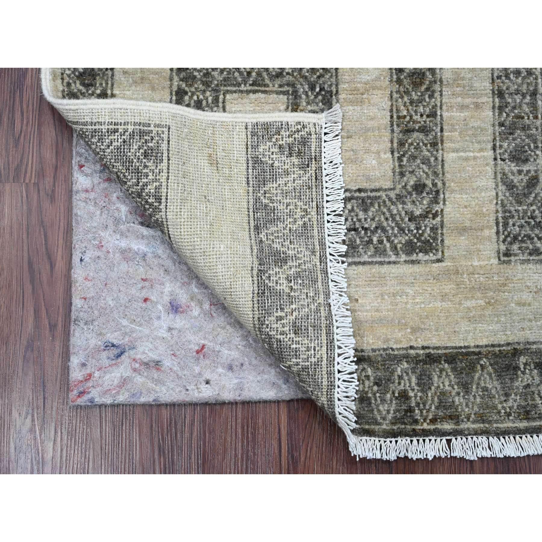 Mocha Brown, influence berbère marocaine avec motif géométrique, laine de haute montagne, tissage plus dense, noué à la main, échantillon, tapis, tapis oriental
Matières premières : Laine
Latex : Pas de poils 
hauteur : 0,25 pouces
Style :