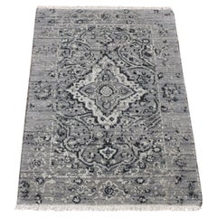 Tappeto grigio persiano Erased Design in seta e lana annodato a mano Knots Rugs