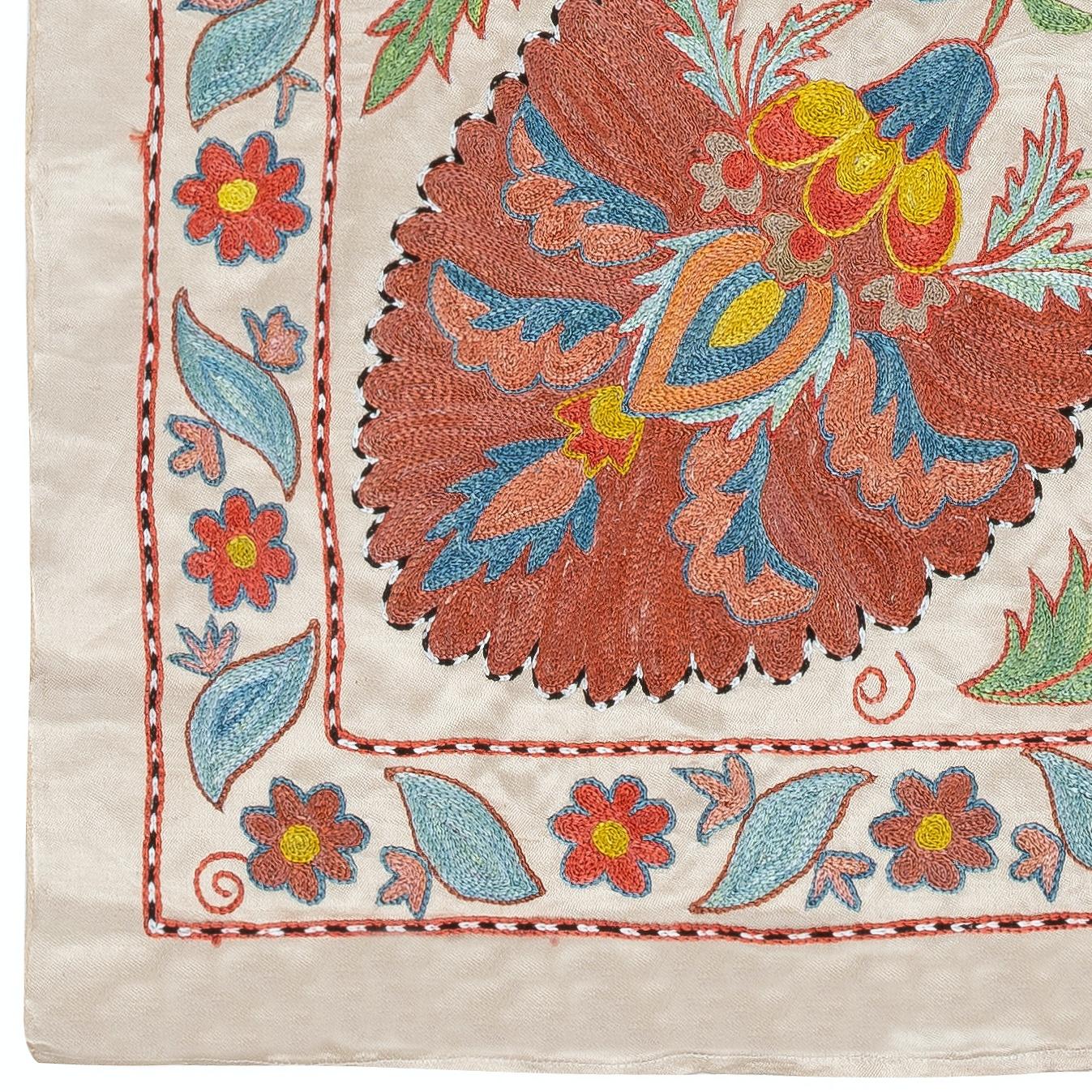 Central Asian 21x37 in 100% Silk Wall Hanging. Hand Embroidered Tablecloth. Modern Wall Decor For Sale