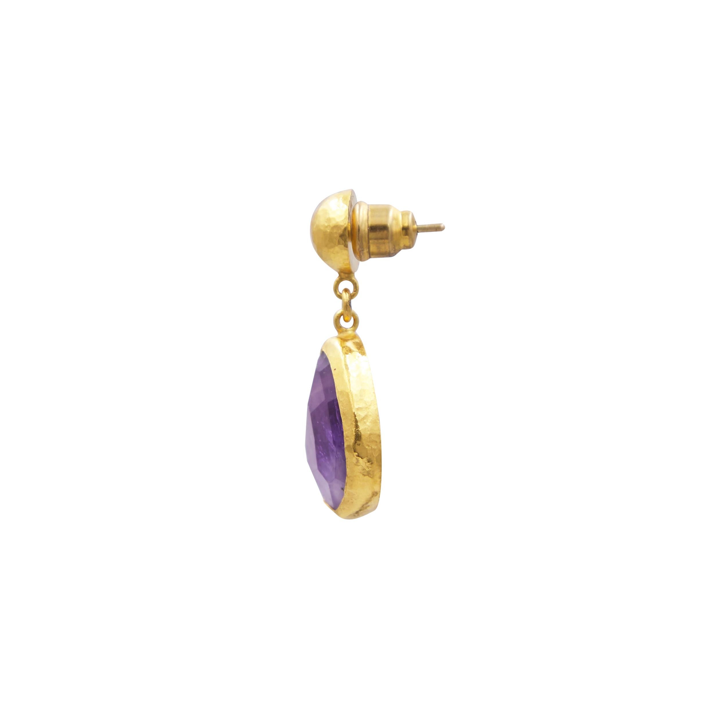 GURHAN one-of-a-kind drop earrings in 24 Karat yellow gold featuring a 17x13mm amorphous faceted Amethyst, 13.76 cts. 1.21