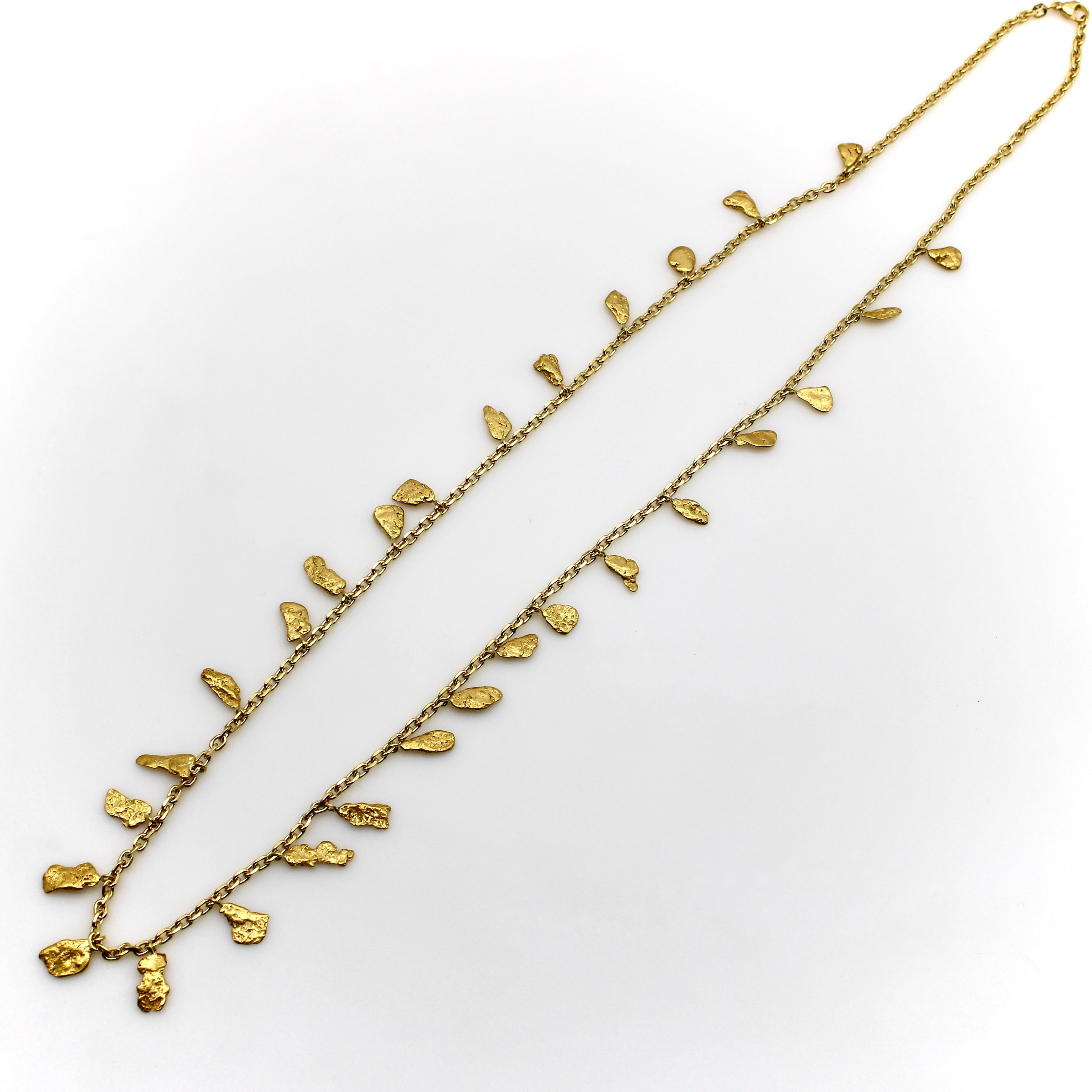 22 - 24K Gold Nugget Fringe Necklace on 18K Gold Italian Chain  In Good Condition For Sale In Venice, CA