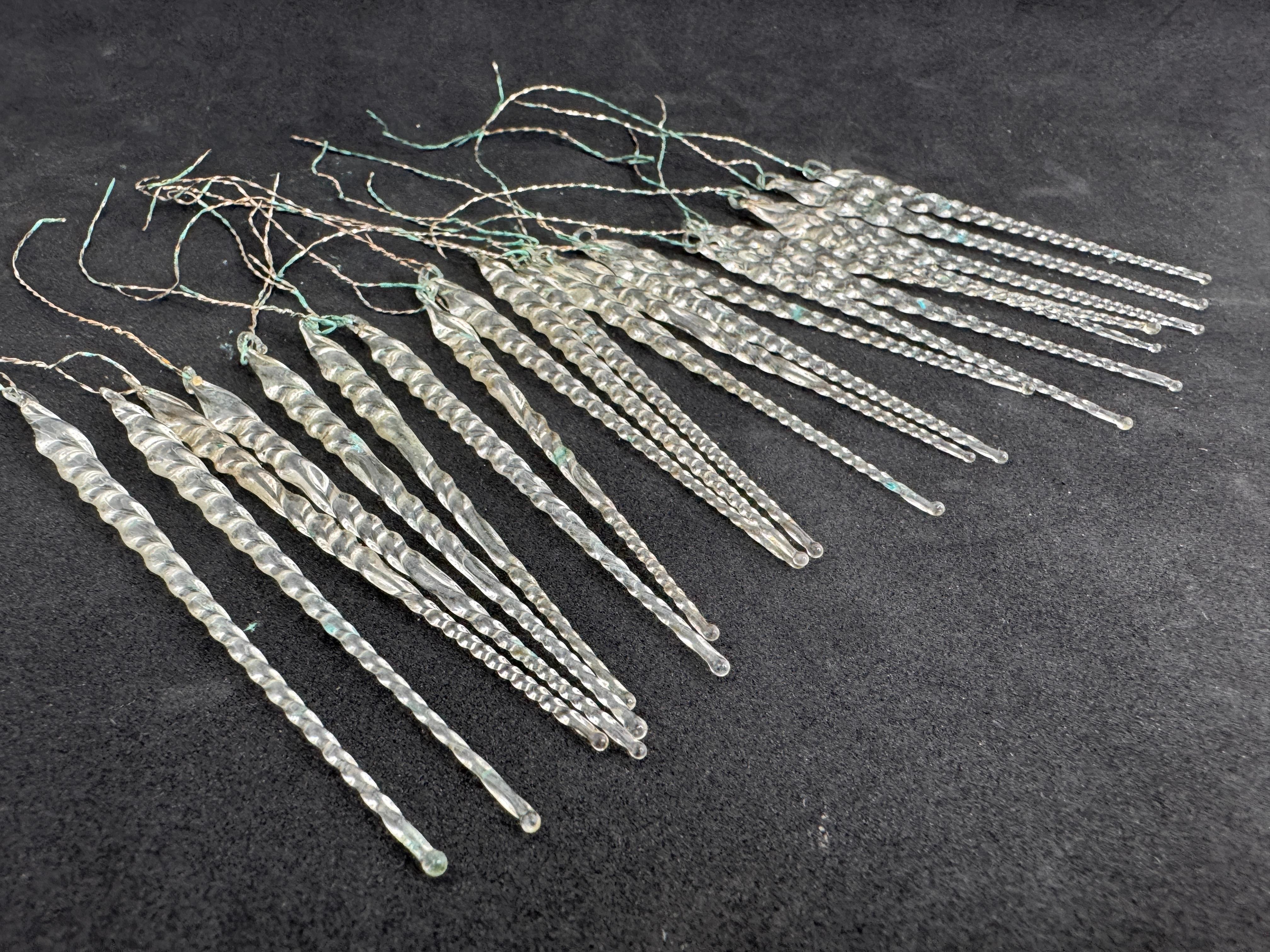 22 Antique Germany Twisted Icicle Clear Glass Ornaments for Feather Tree, 1910s 9