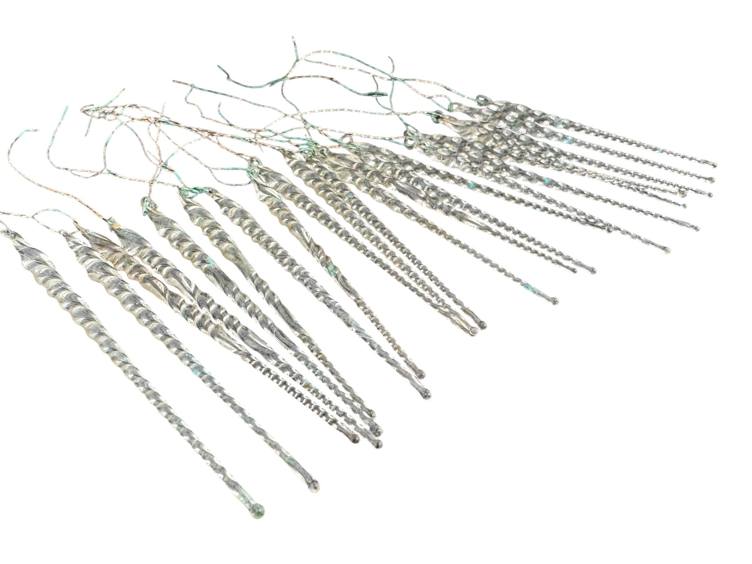 22 Antique Germany Twisted Icicle Clear Glass Ornaments for Feather Tree, 1910s In Good Condition In Nuernberg, DE