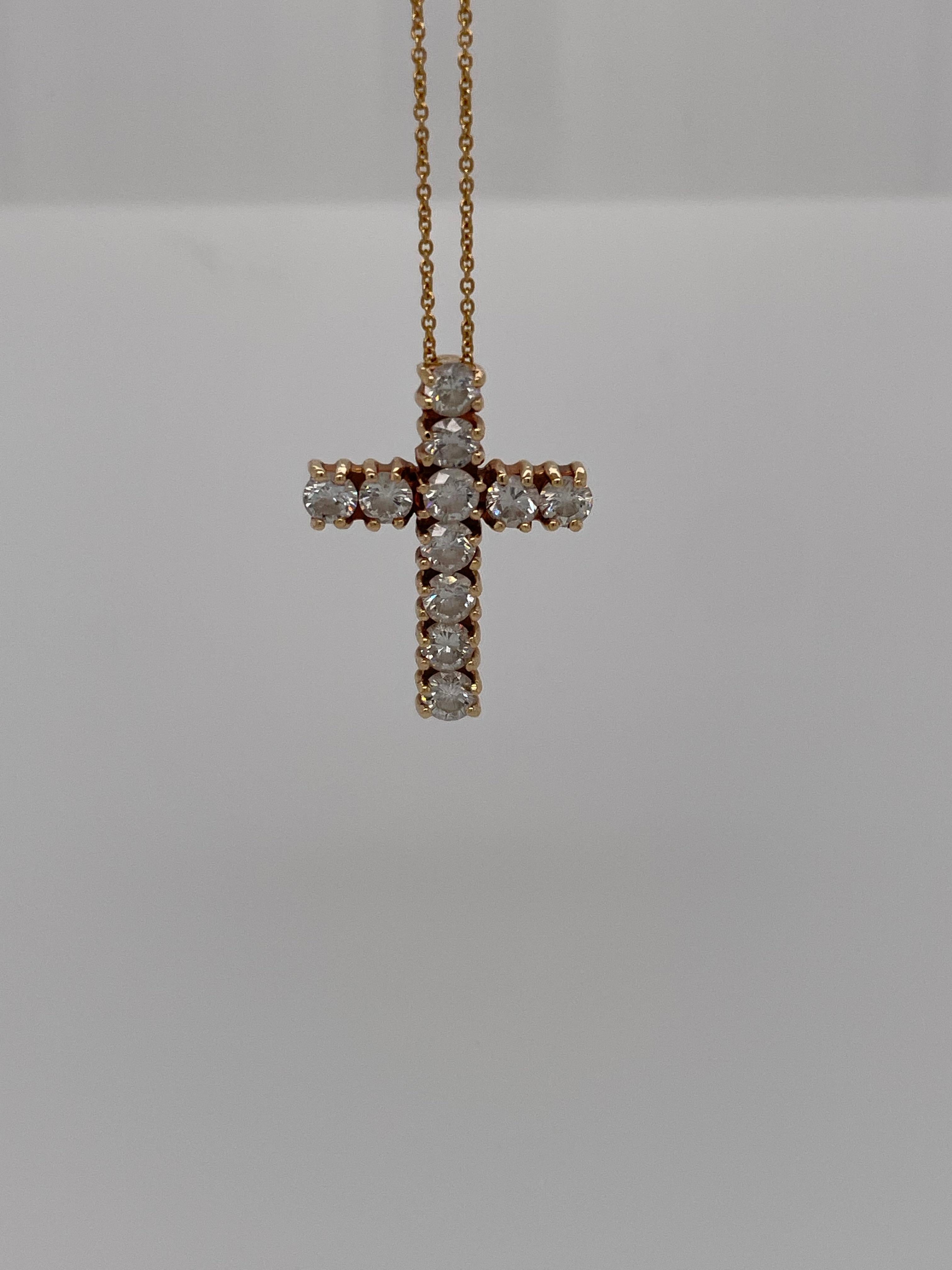 2,2 Karat 18k Gelbgold Diamant-Kreuz im Zustand „Gut“ in Dallas, TX