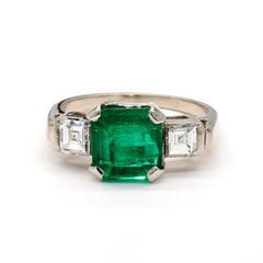 2.2 Carat Columbian Emerald and Diamond 18K Gold Ring