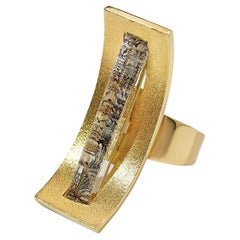 22 Carat Dendrite Quartz 18k Gold Cocktail Ring
