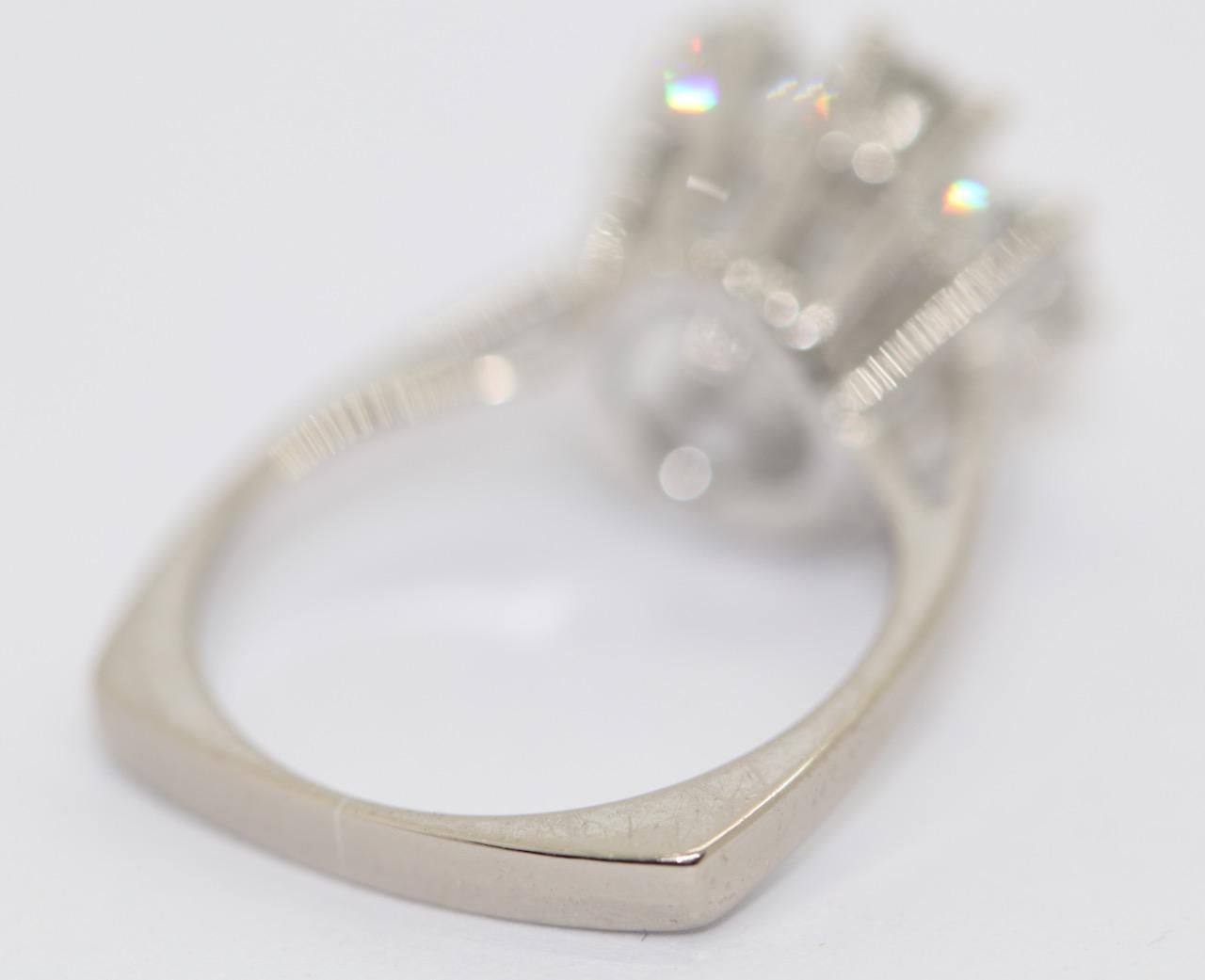 2.2 Carat Diamond Solitaire Flower Ring, 18 Karat White Gold For Sale 1