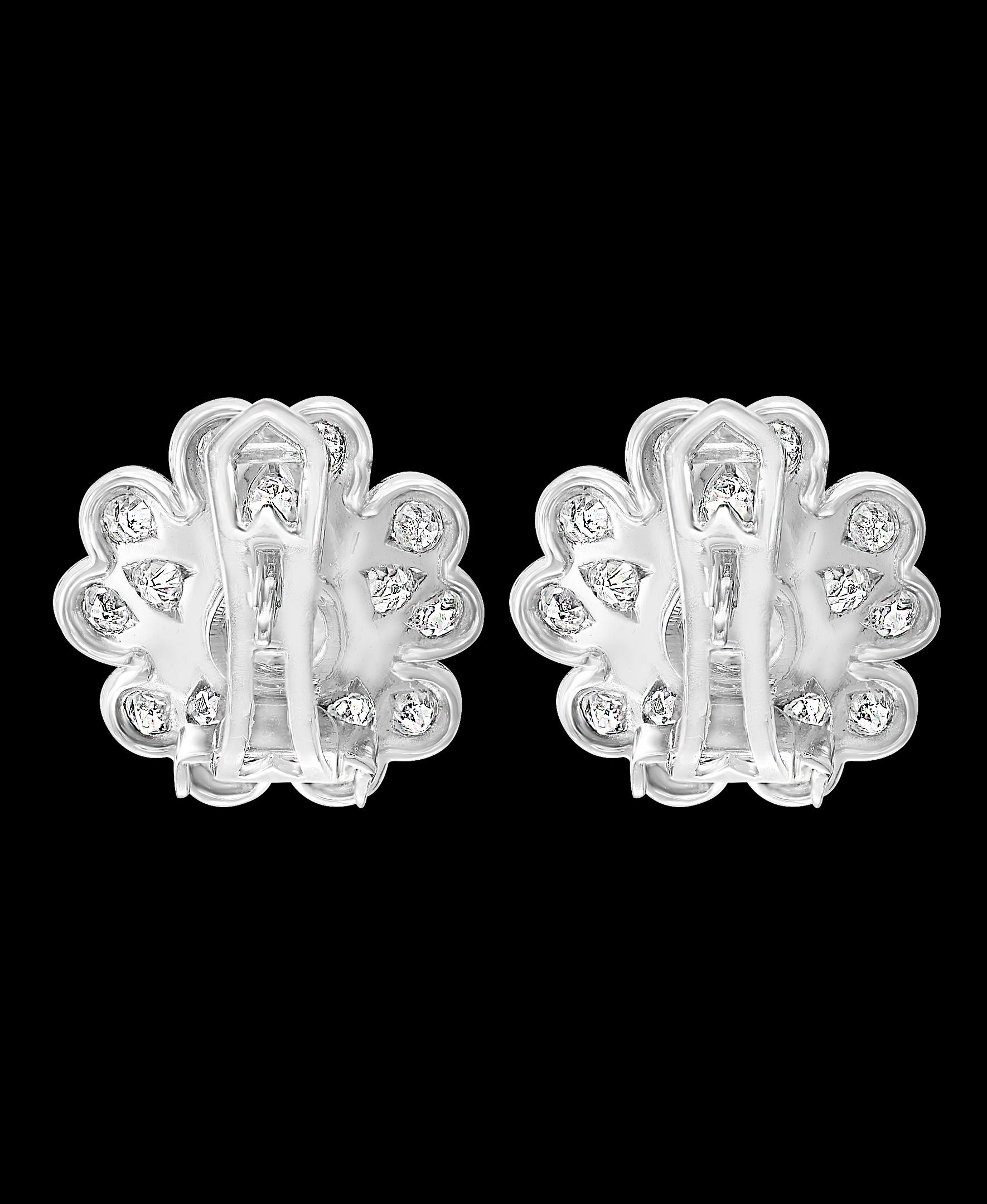 Women's AGI Certified 2 Ct Diamond VS Quality Flower/Cluster Earring Platinum 0.7 Carat  For Sale