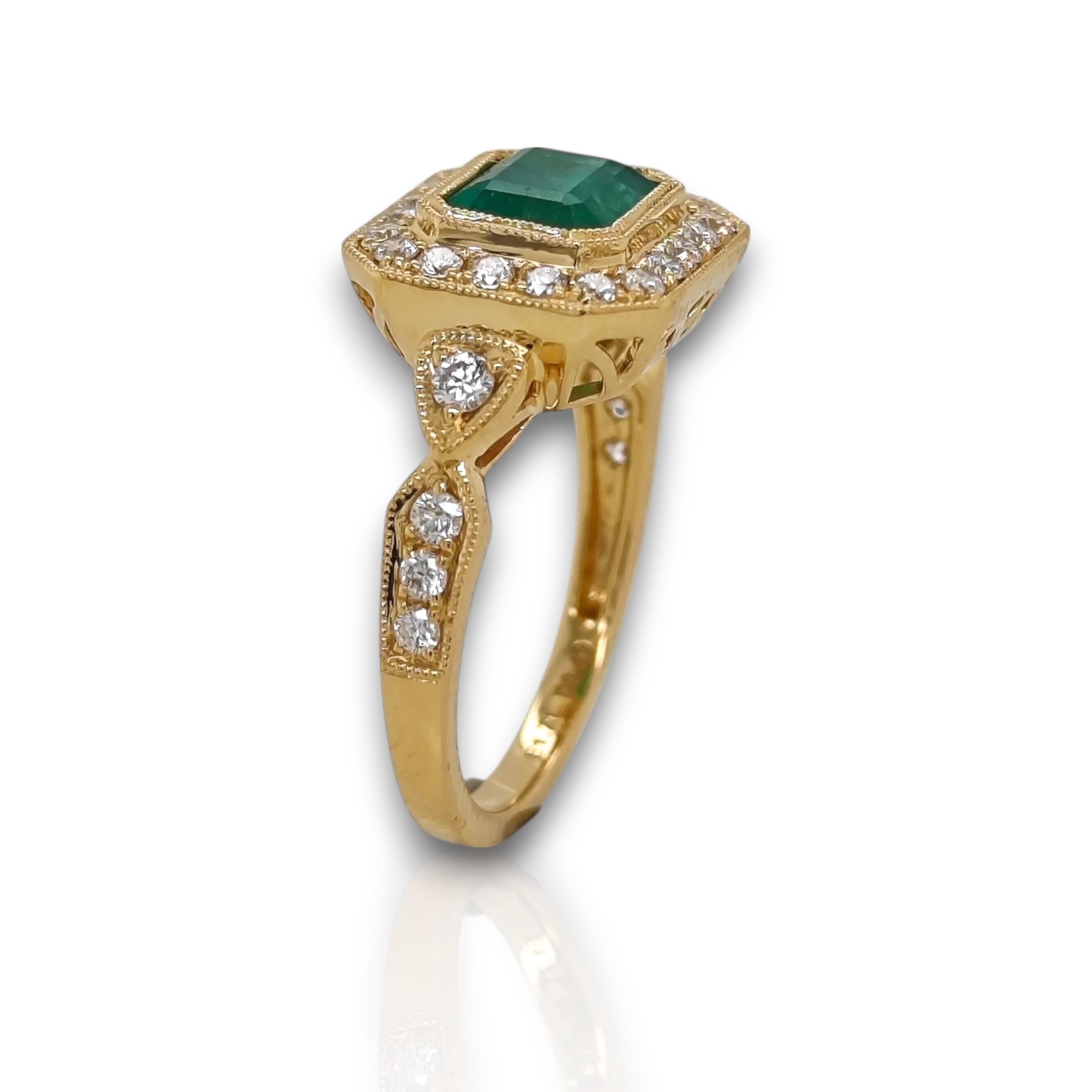 De las mujeres Anillo de oro amarillo con esmeralda y diamante blanco de 2.2 quilates en venta
