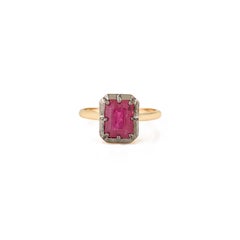 Anello con rubino taglio smeraldo da 2,2 carati in oro giallo 18 carati e rodio nero