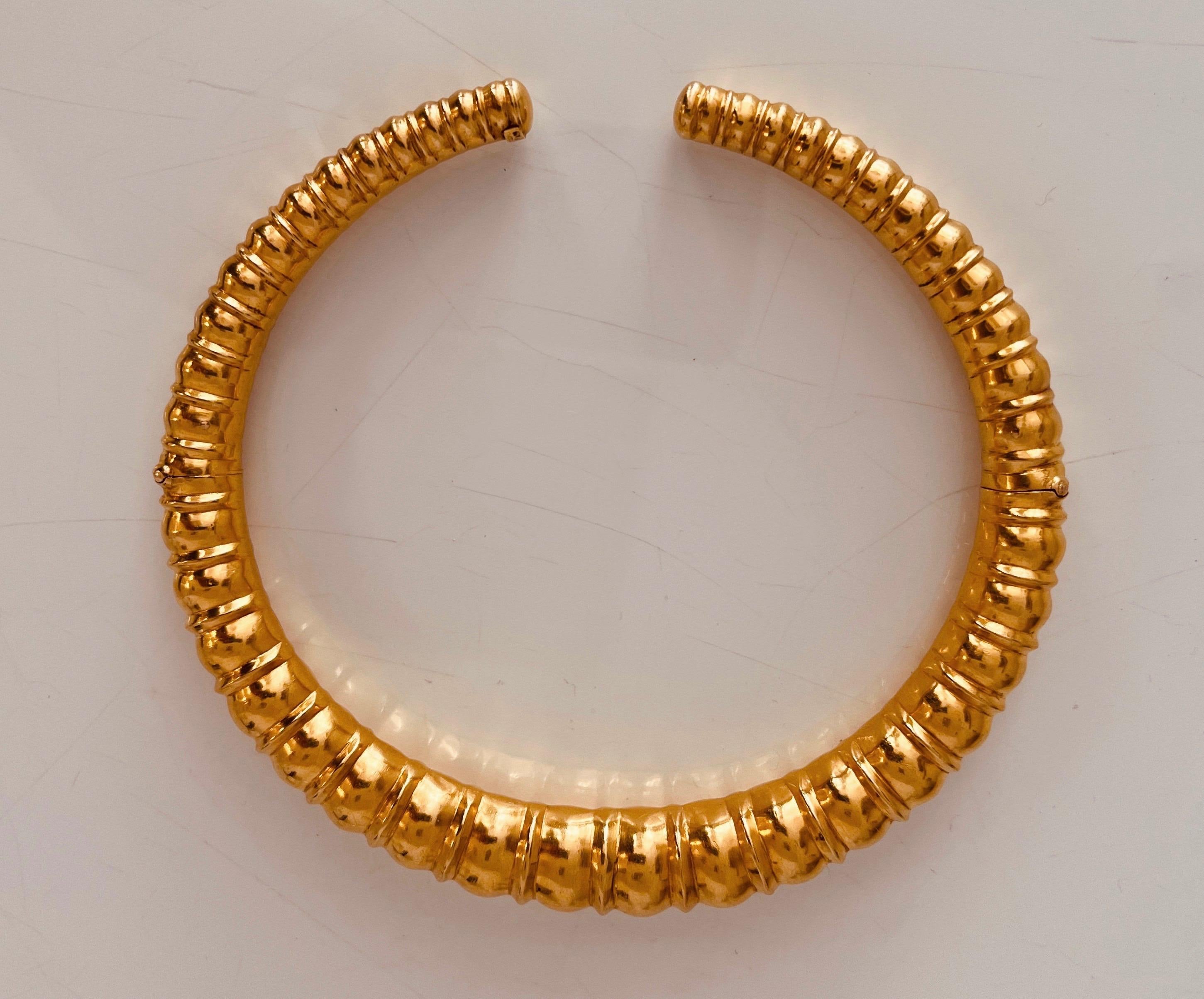 LALAOUNIS 22 Carat Gold Torque Of Graduated Rounded Rib Design. Circa 1970's For Sale 2