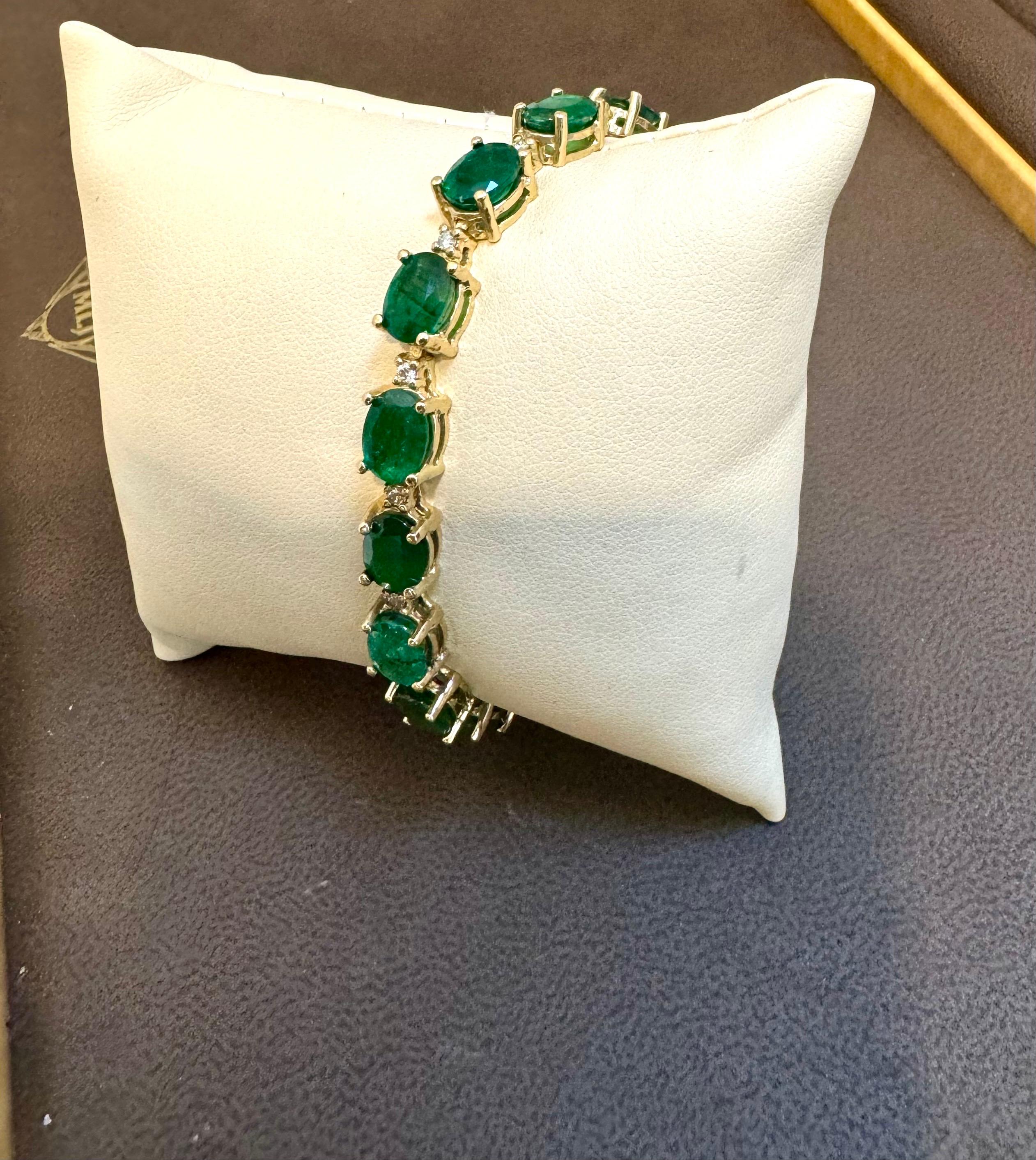 22 Carat Natural Brazilian Emerald & Diamond Tennis Bracelet 14 Kt Yellow Gold For Sale 4