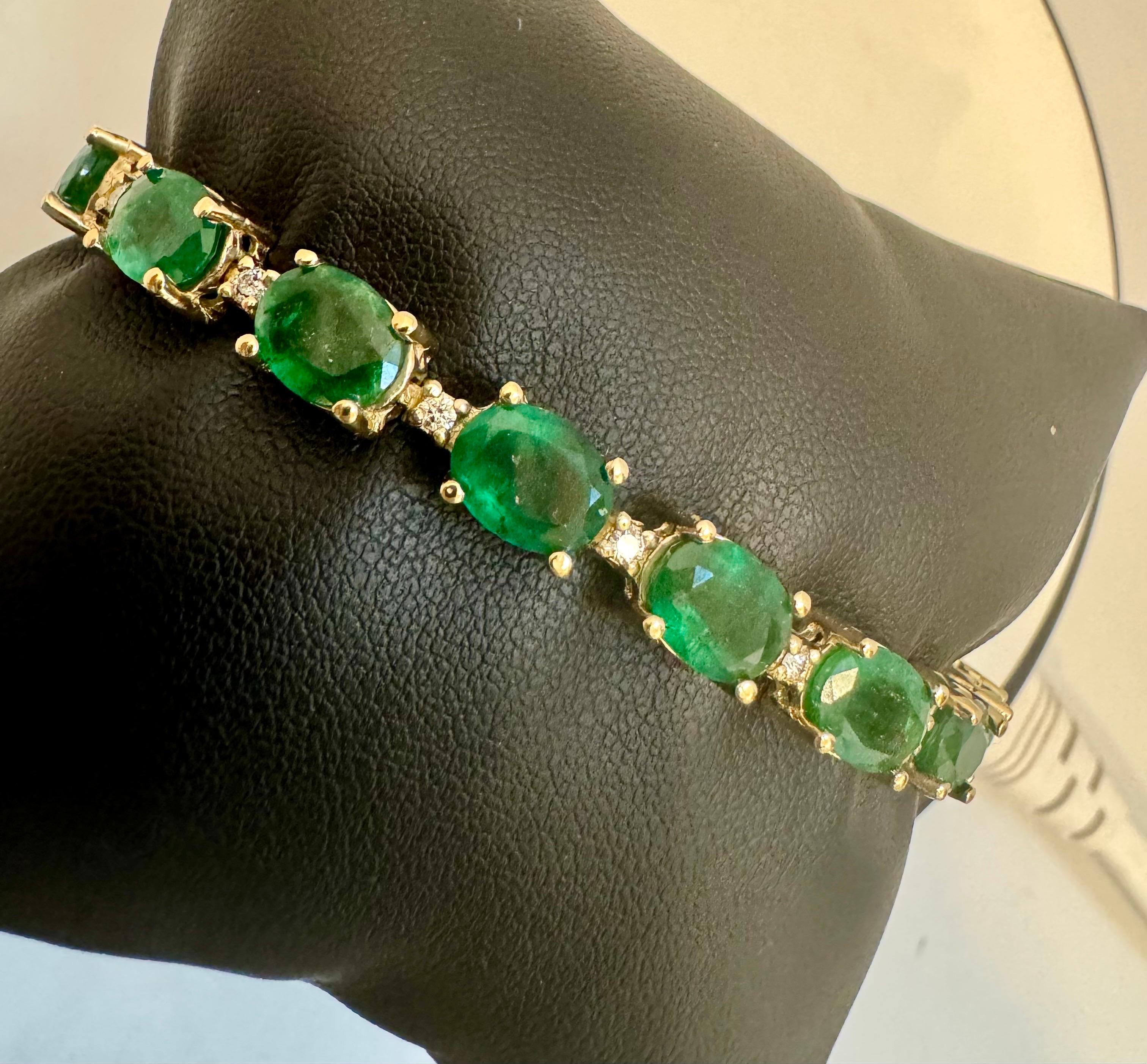 22 Carat Natural Brazilian Emerald & Diamond Tennis Bracelet 14 Kt Yellow Gold For Sale 9