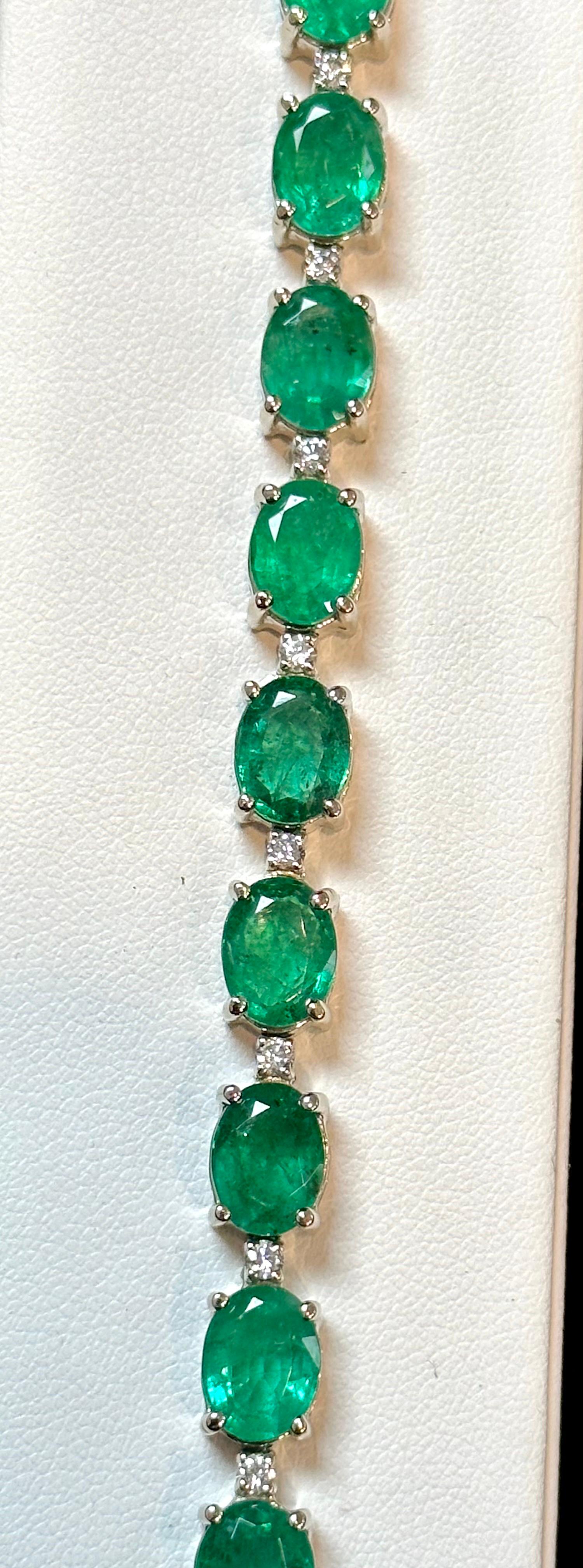 22 Carat Natural Brazilian Emerald & Diamond Tennis Bracelet 14 Kt Yellow Gold For Sale 3
