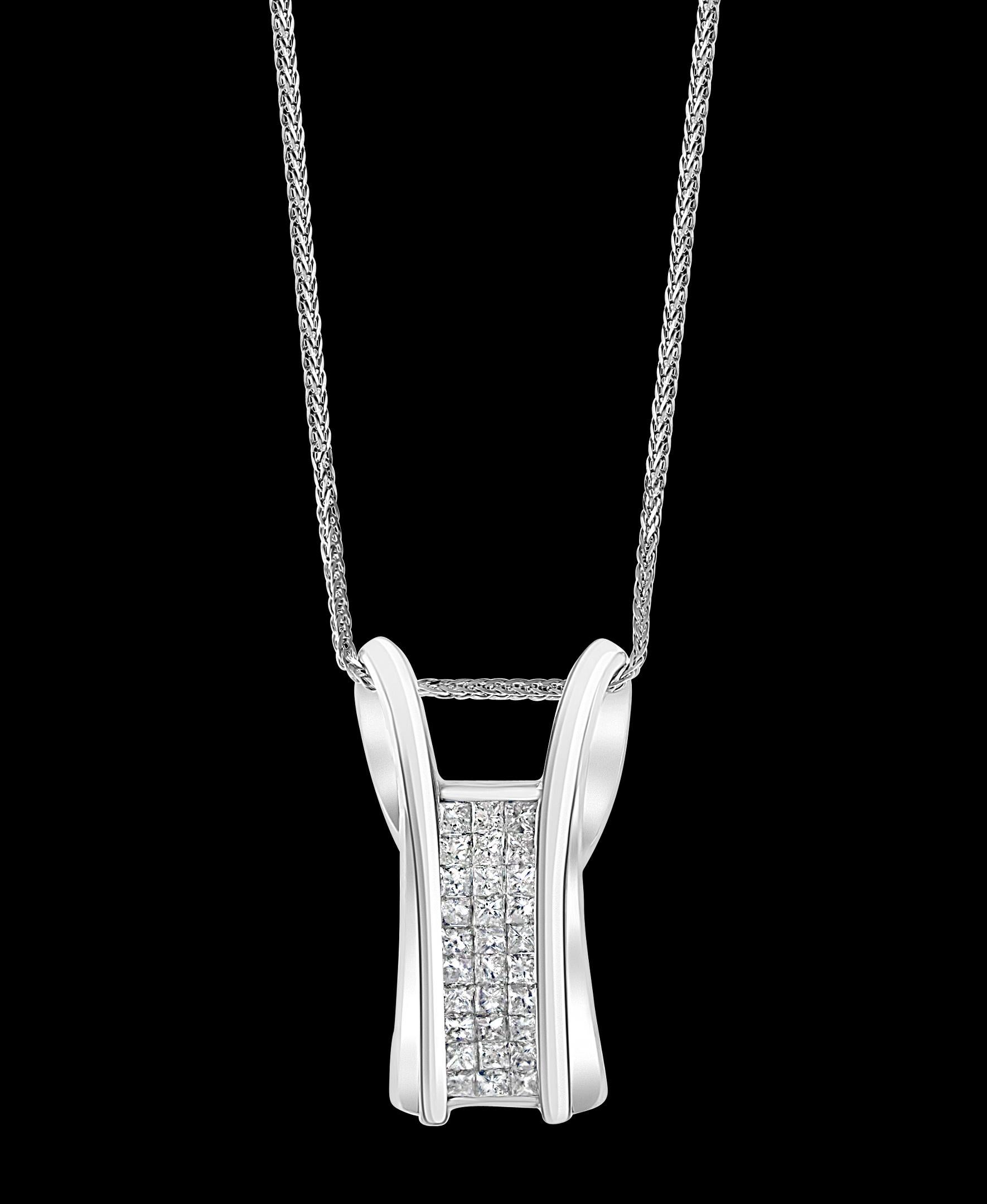 2.2 Carat Princess Cut Diamond Pendant/ Necklace 14 Karat White Gold with Chain In Excellent Condition In New York, NY