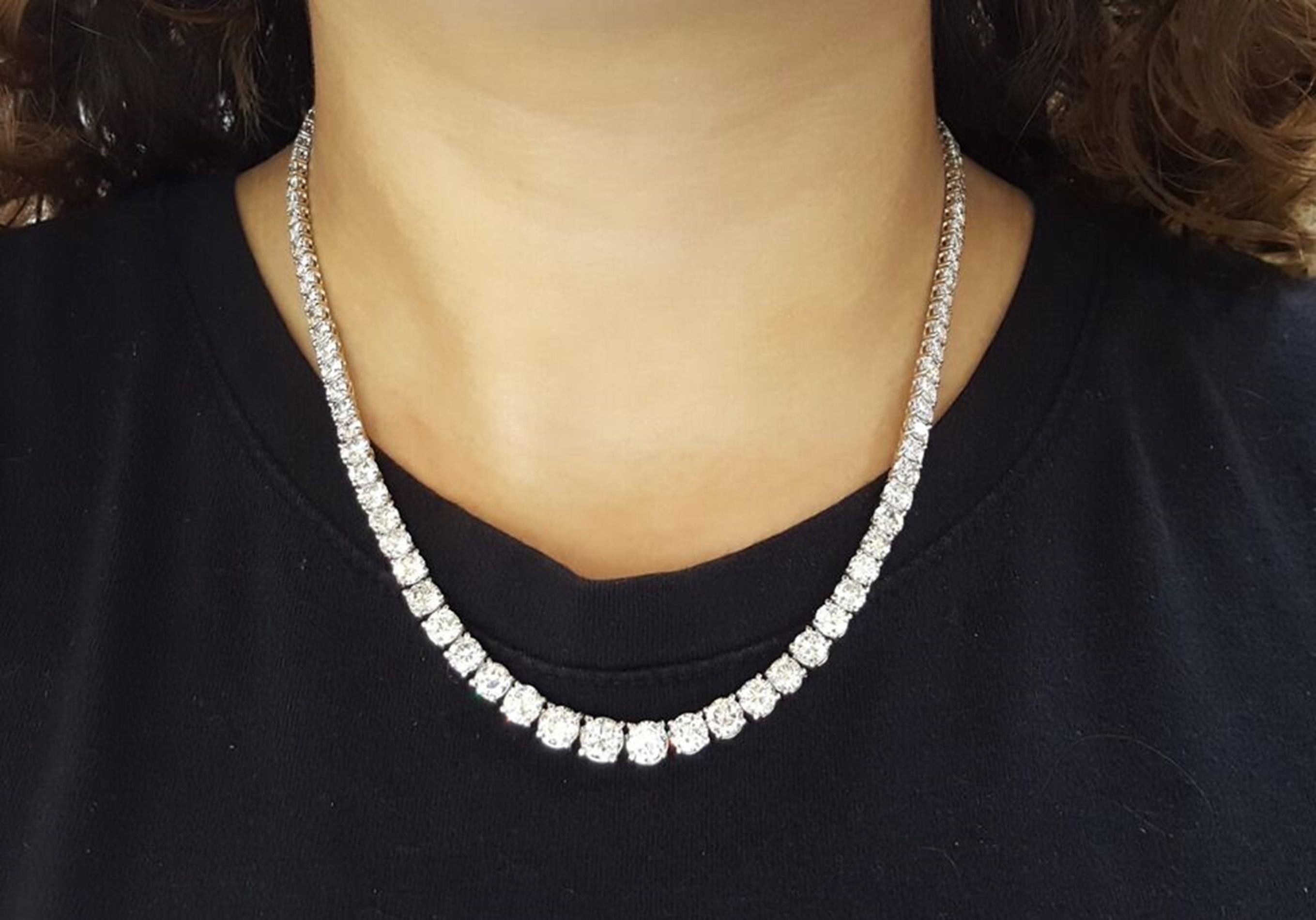 Contemporary 22 Carat Round Brilliant Cut Diamonds White Gold Tennis Necklace For Sale