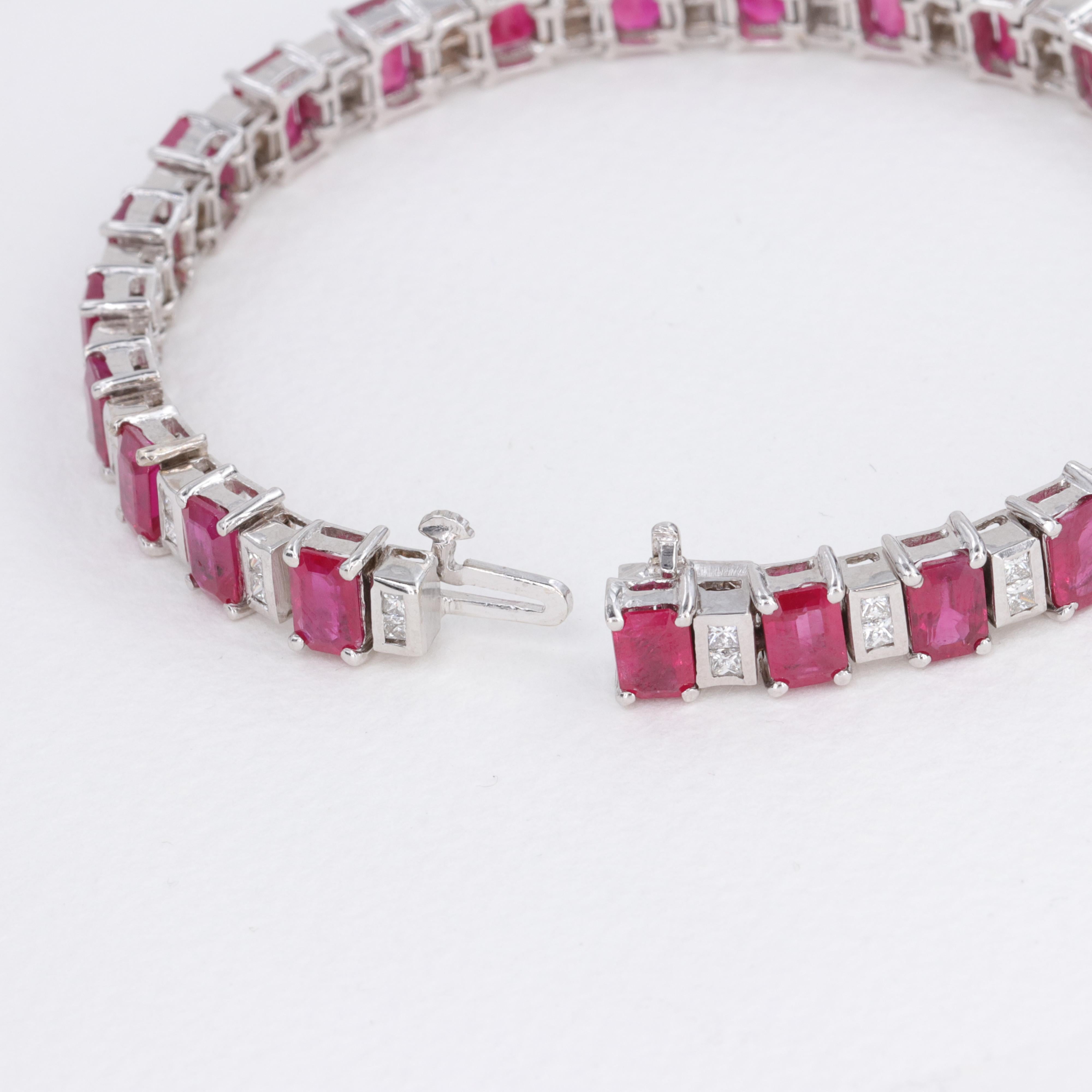 22 Carat Ruby and Diamond Tennis Bracelet In Excellent Condition For Sale In Tampa, FL